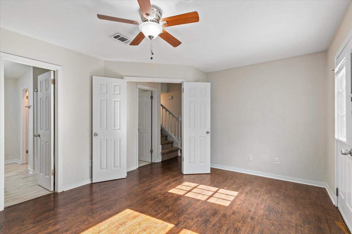 OAKLAND MANOR I LOT 1 & PORTION OF VACATED - Residential