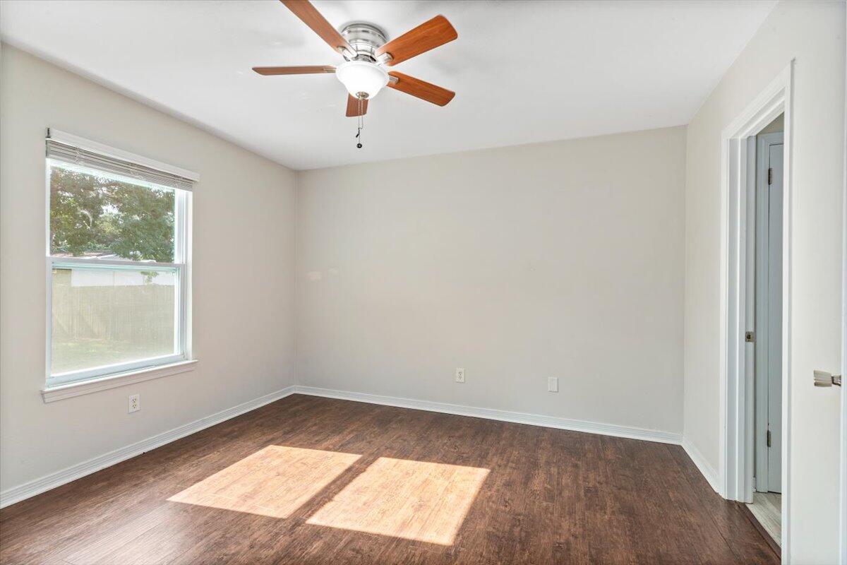 OAKLAND MANOR I LOT 1 & PORTION OF VACATED - Residential