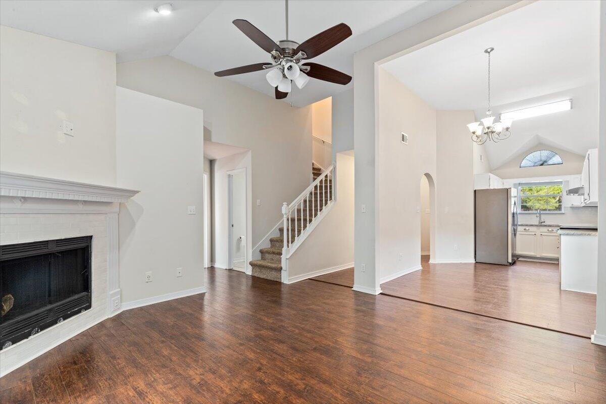 OAKLAND MANOR I LOT 1 & PORTION OF VACATED - Residential