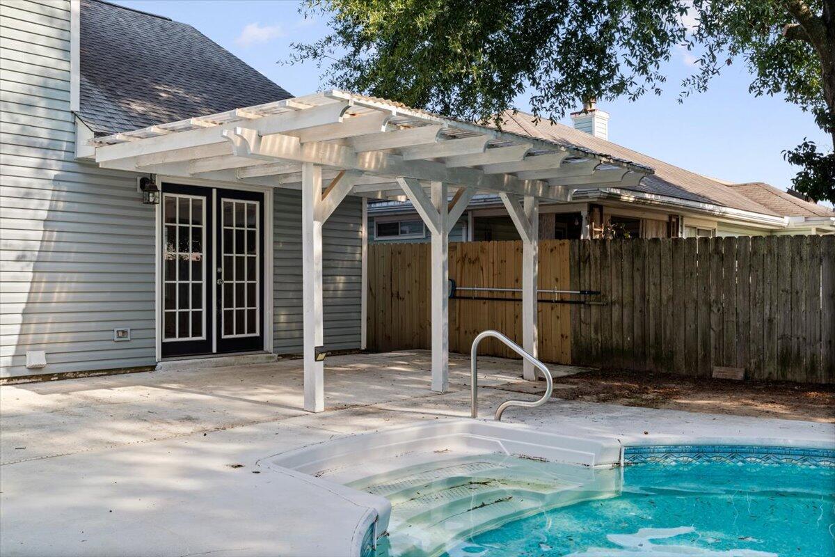 OAKLAND MANOR I LOT 1 & PORTION OF VACATED - Residential