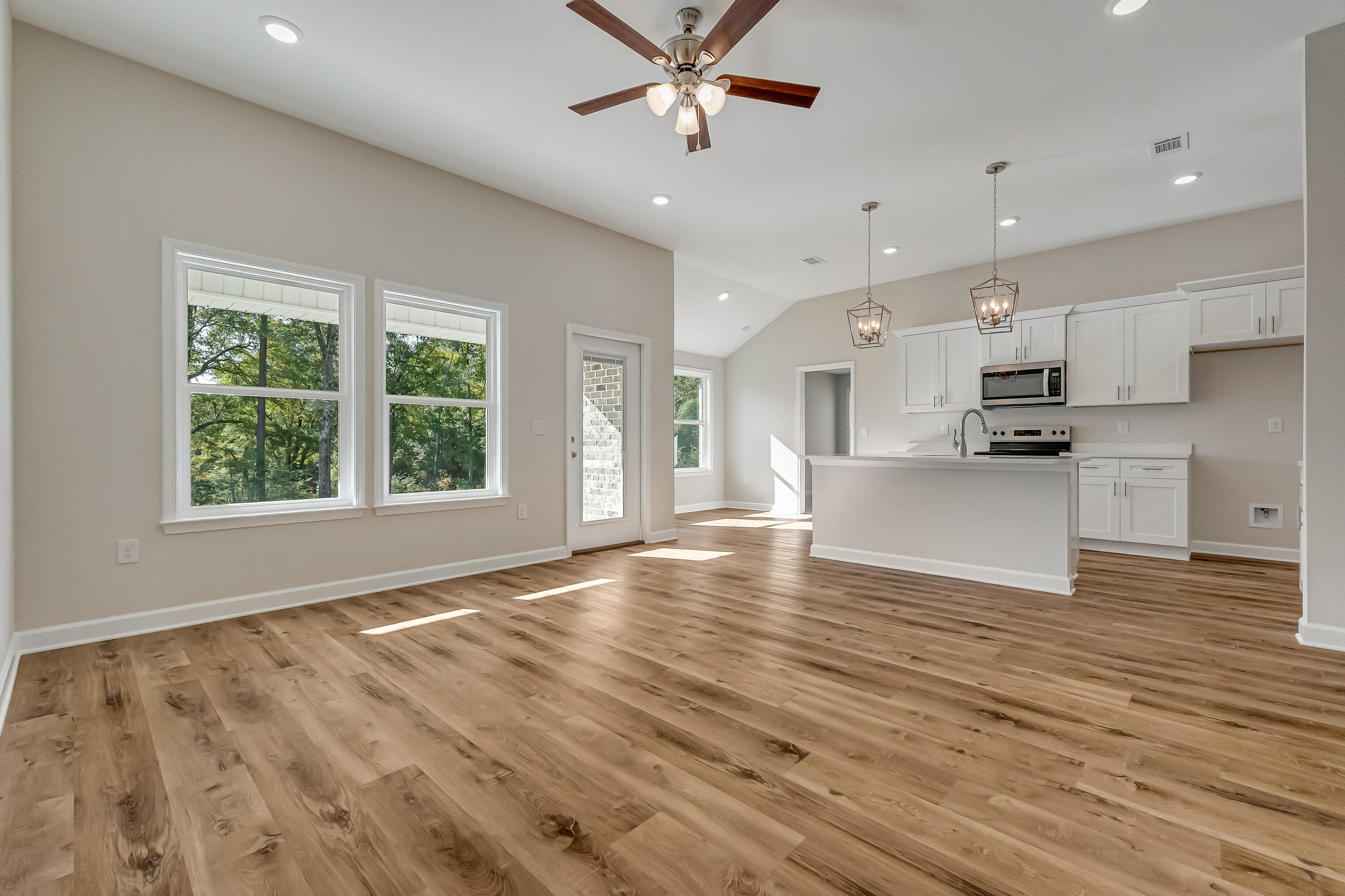 Southern Day Chateau - Residential