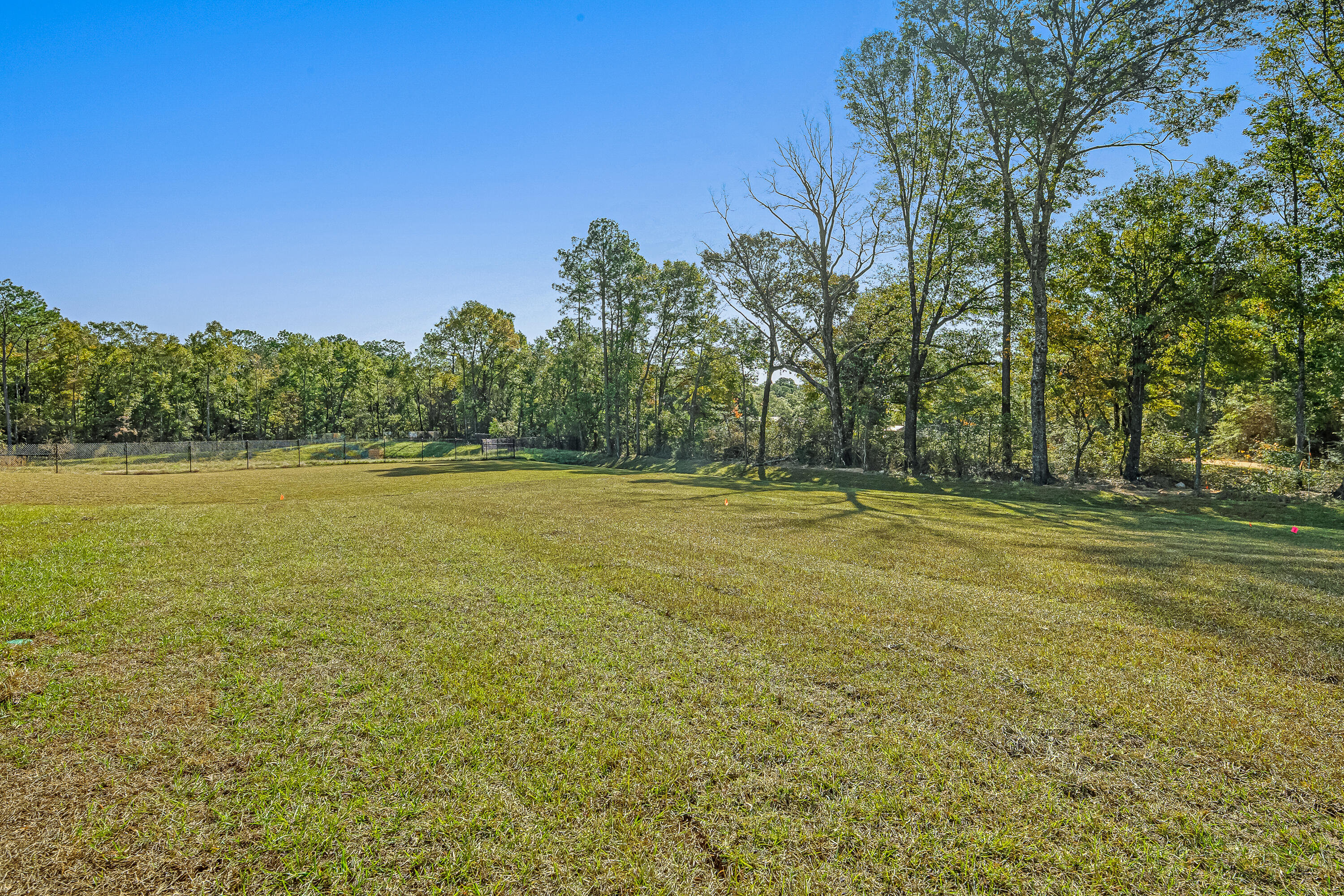 Southern Day Chateau - Residential