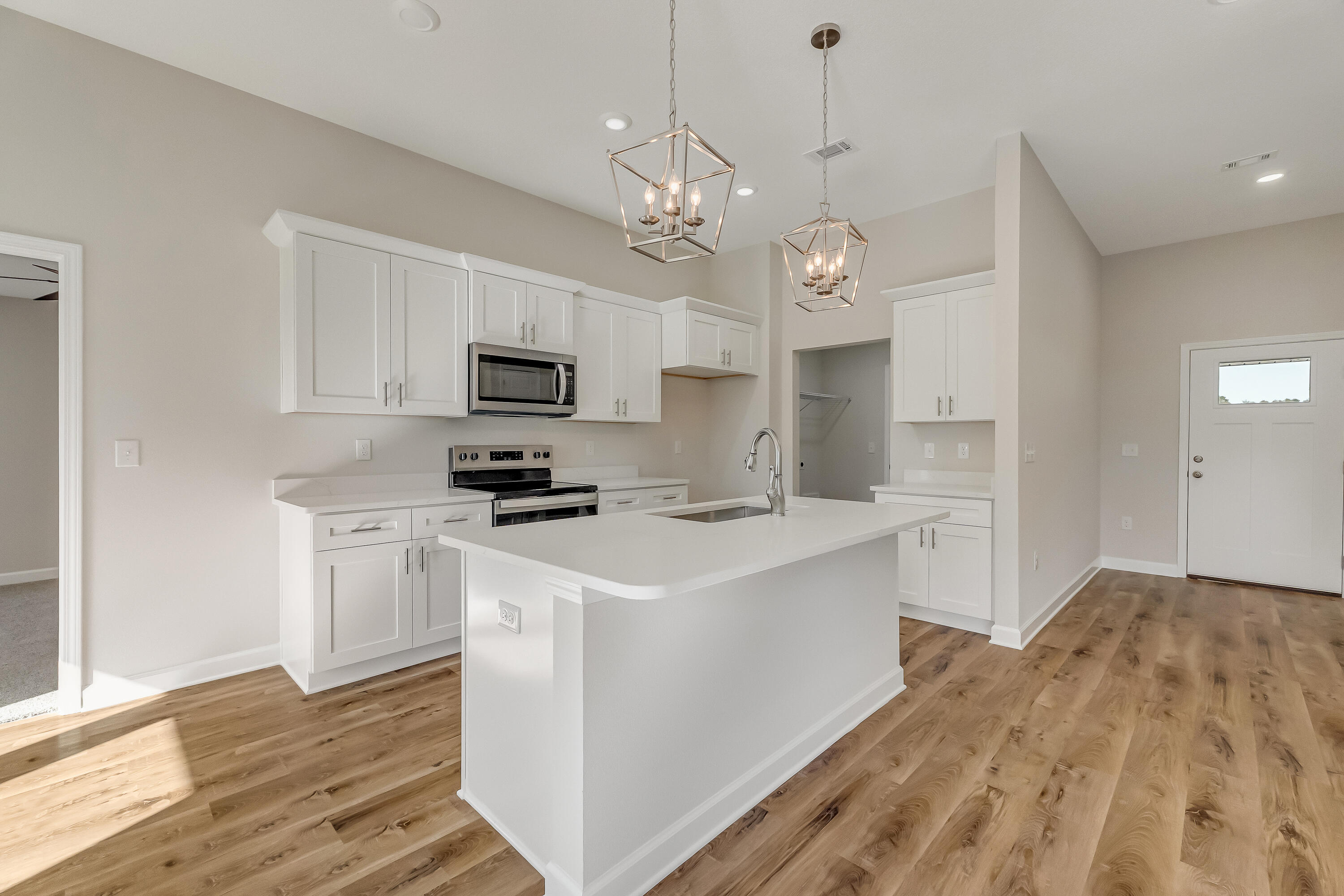 Southern Day Chateau - Residential