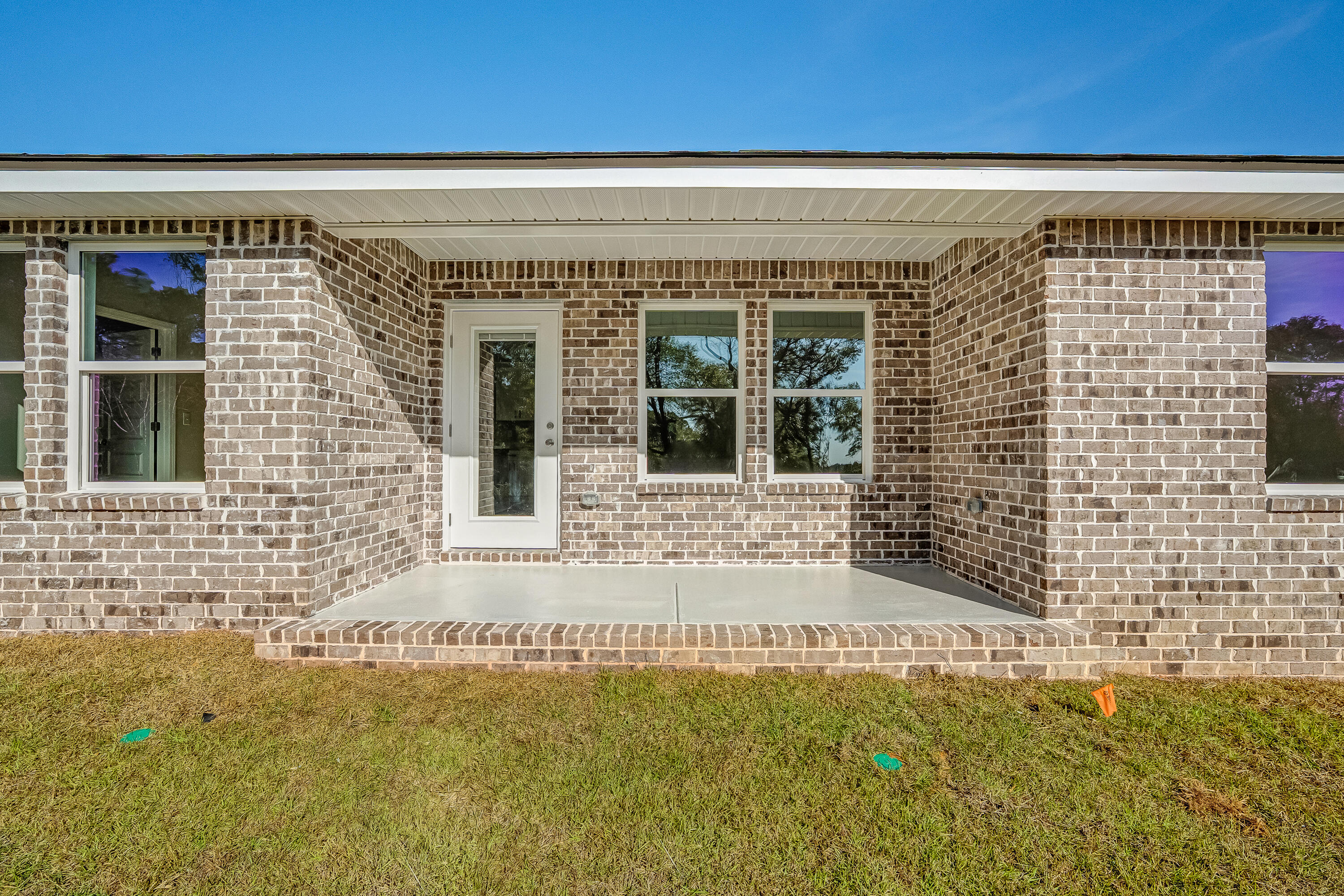 Southern Day Chateau - Residential