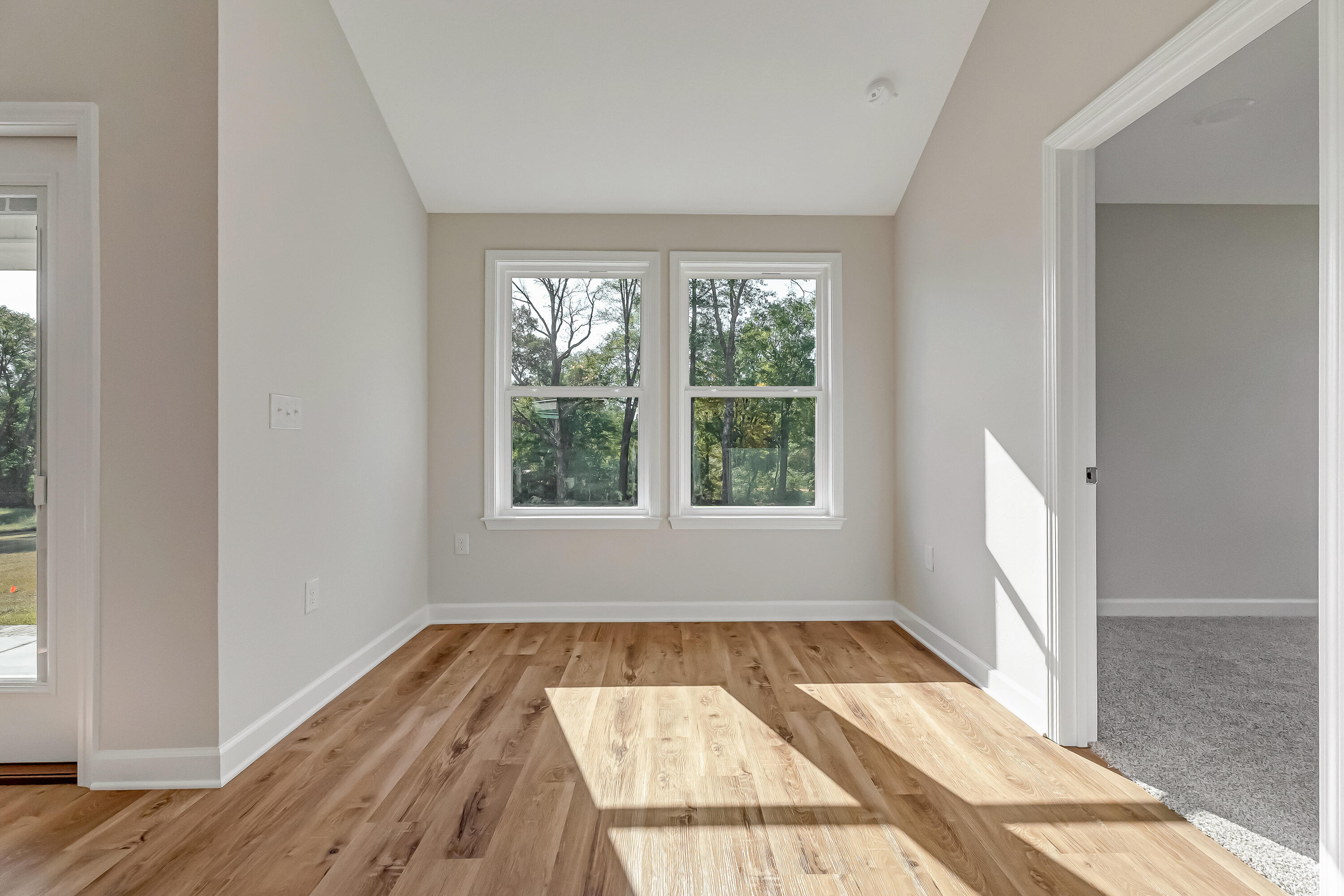 Southern Day Chateau - Residential