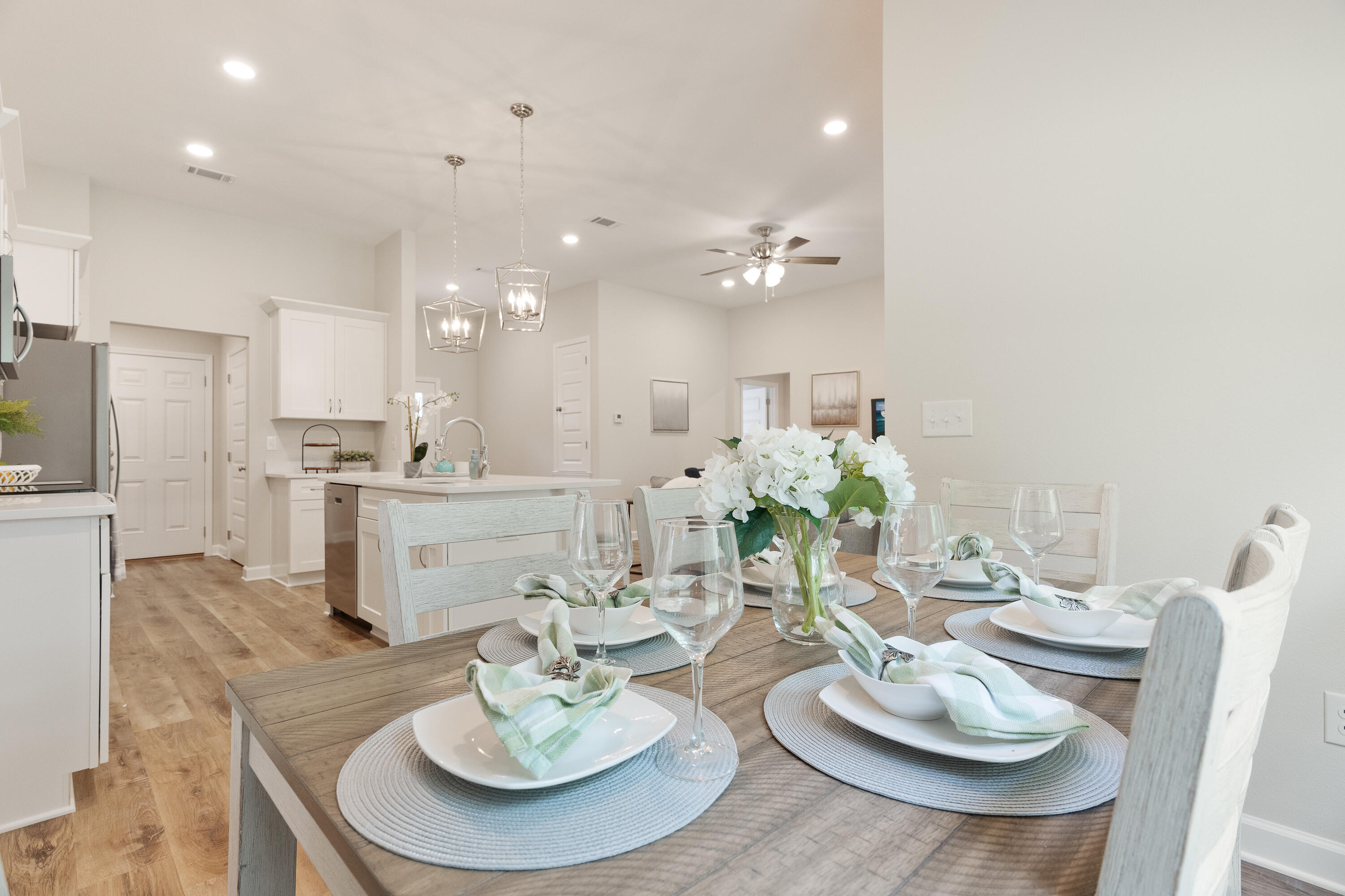 Southern Day Chateau - Residential