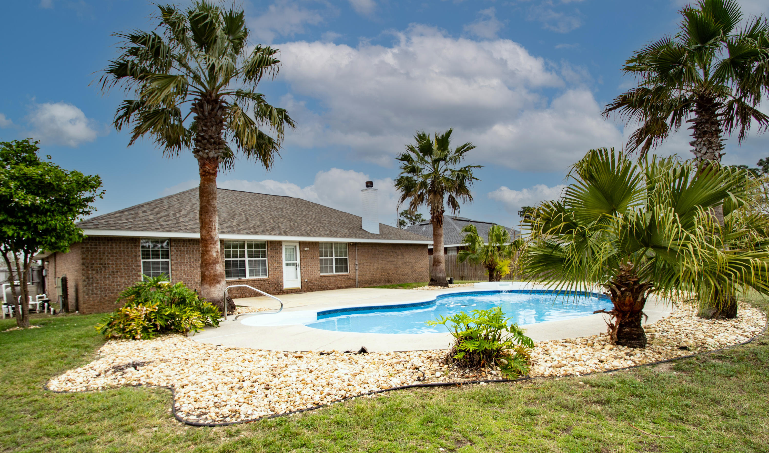 HAMPTON RIDGE ESTATES - Residential