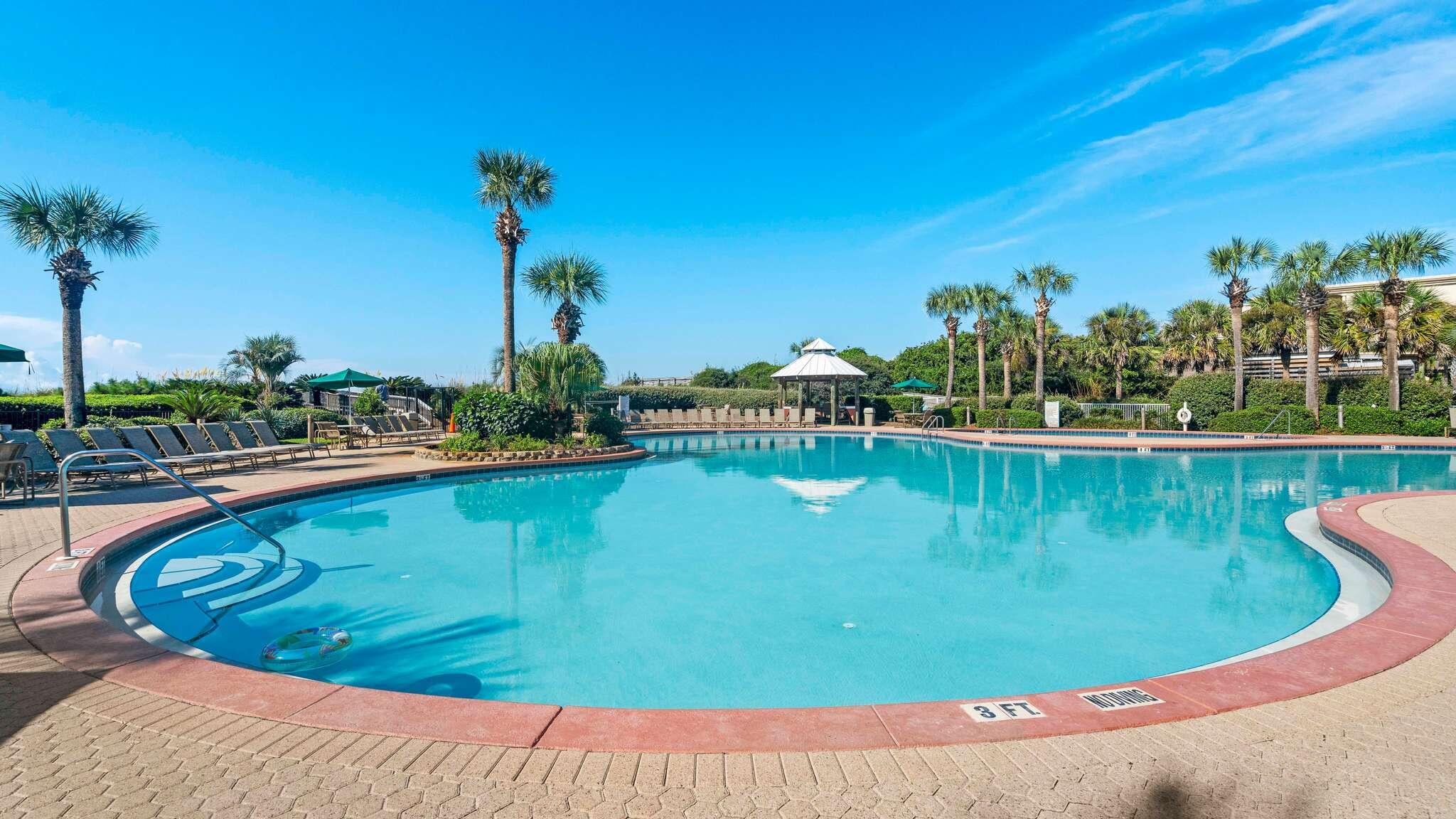 CRESCENT AT MIRAMAR BEACH THE - Residential