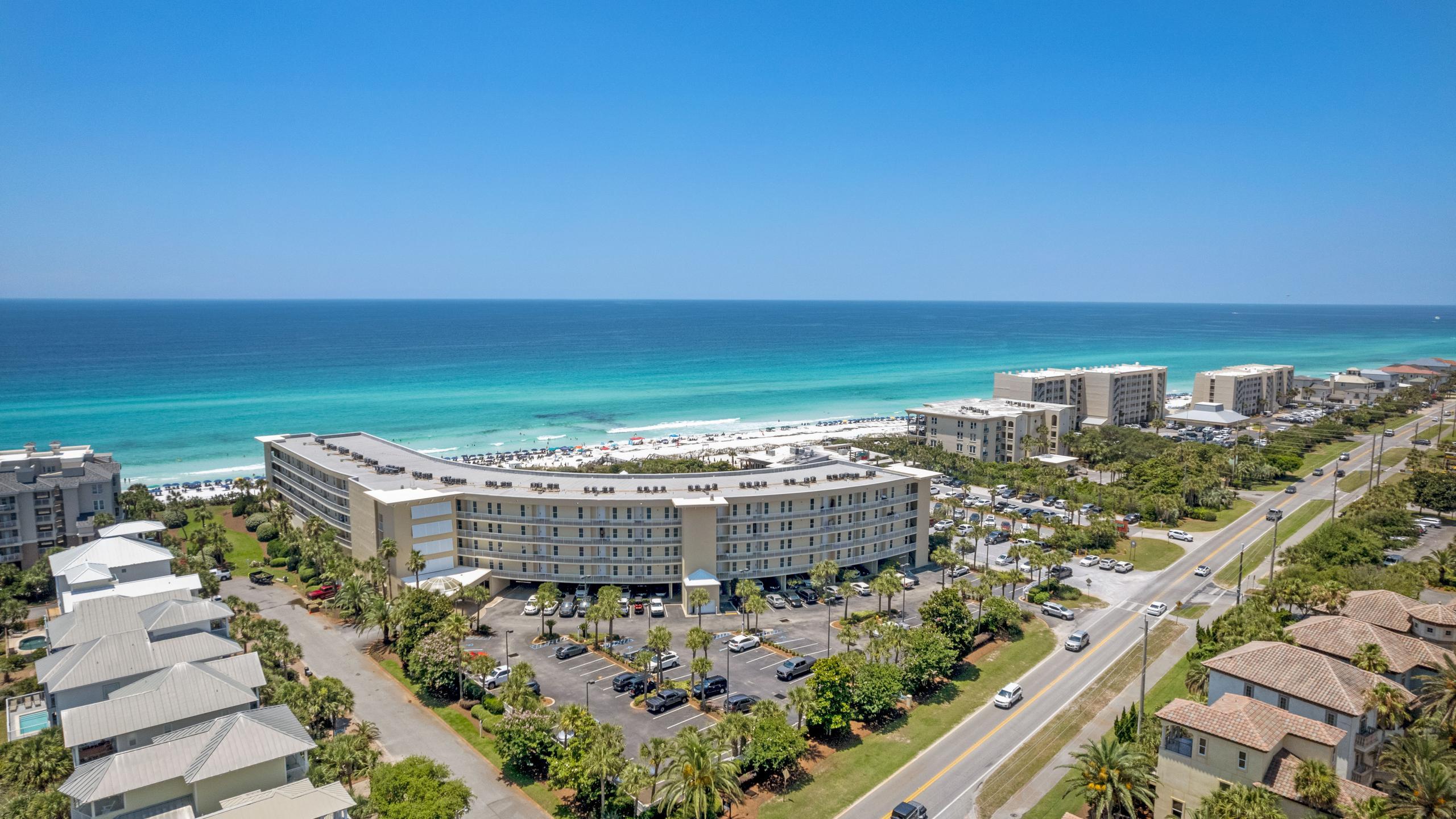 CRESCENT AT MIRAMAR BEACH THE - Residential