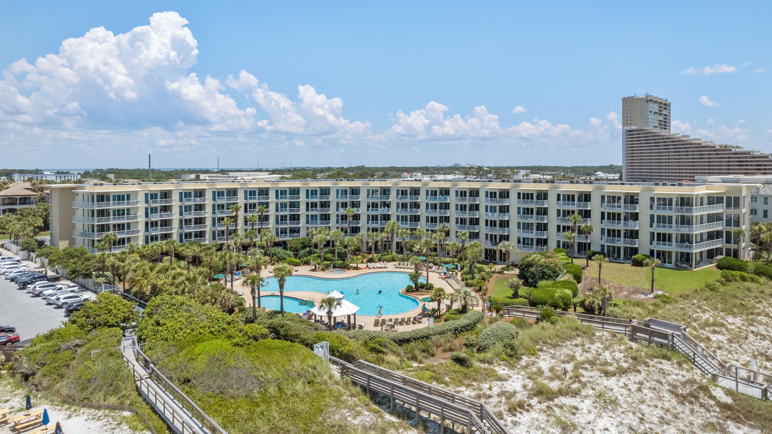 CRESCENT AT MIRAMAR BEACH THE - Residential