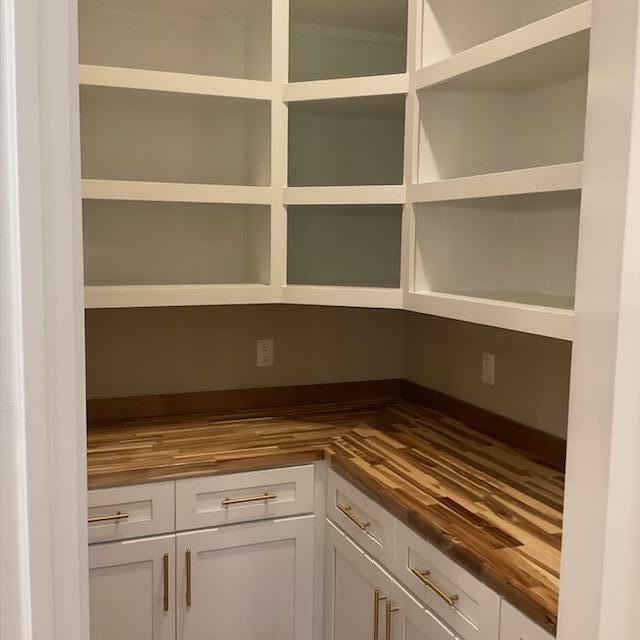 LAKE LORRAINE ESTATES 1 - Residential