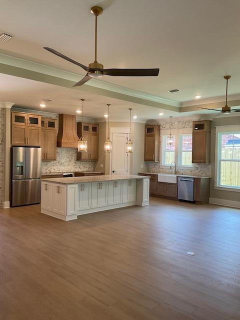 LAKE LORRAINE ESTATES 1 - Residential
