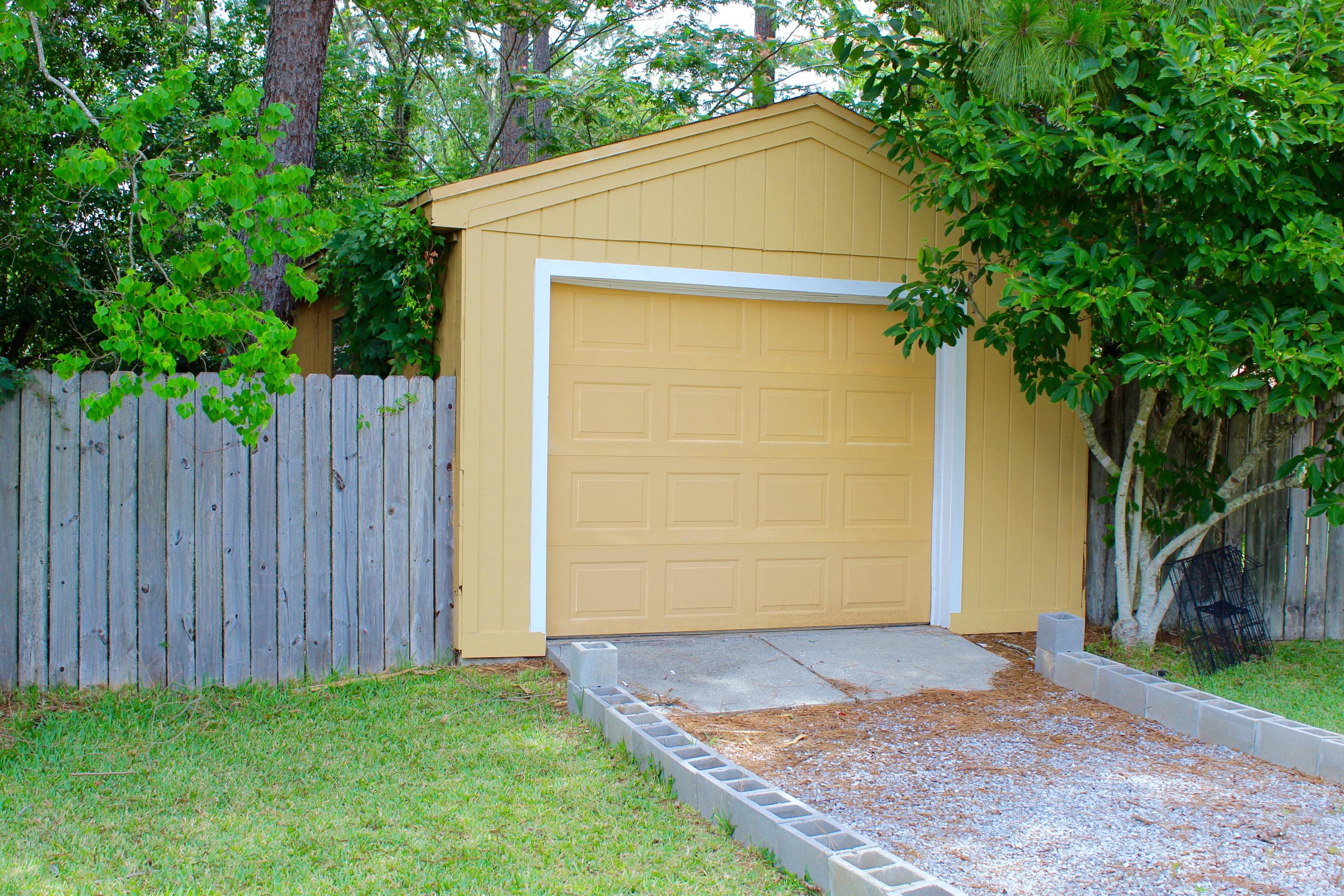 PINE MEADOWS - Residential