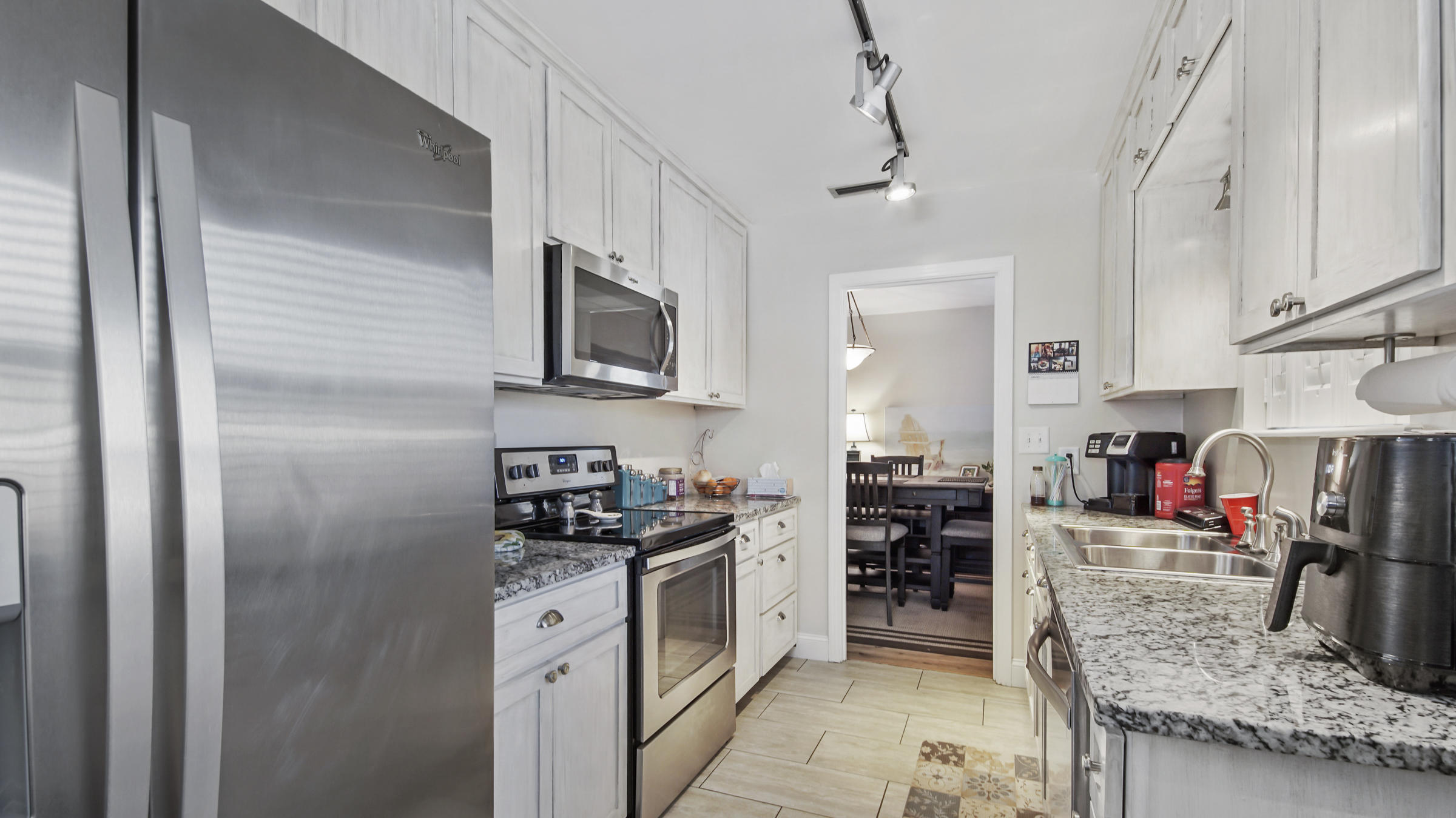 Bay - Central SW; Old Garden Club rea of St. Andrews - Residential