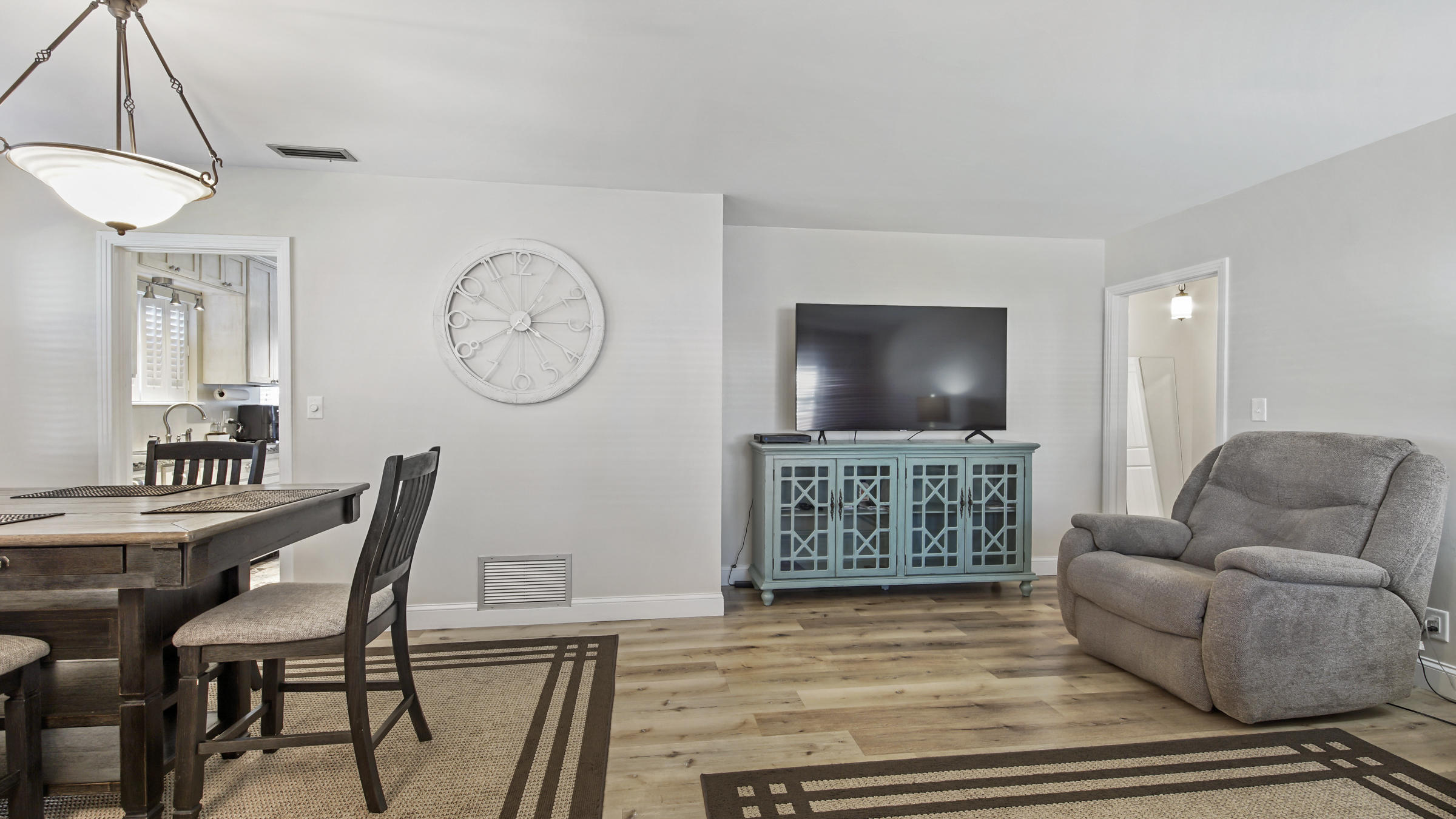 Bay - Central SW; Old Garden Club rea of St. Andrews - Residential