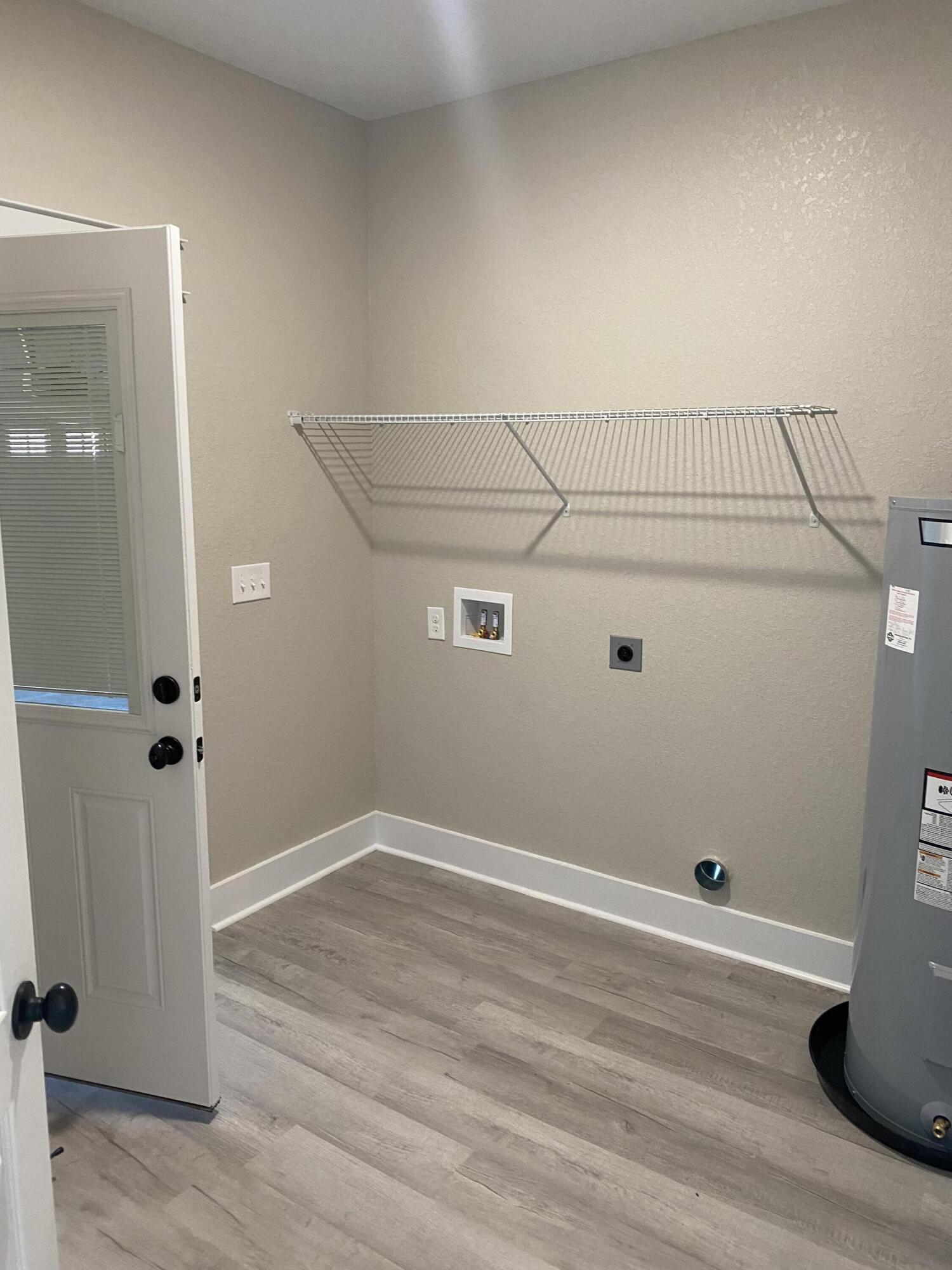 HUNTERS CREEK - Residential