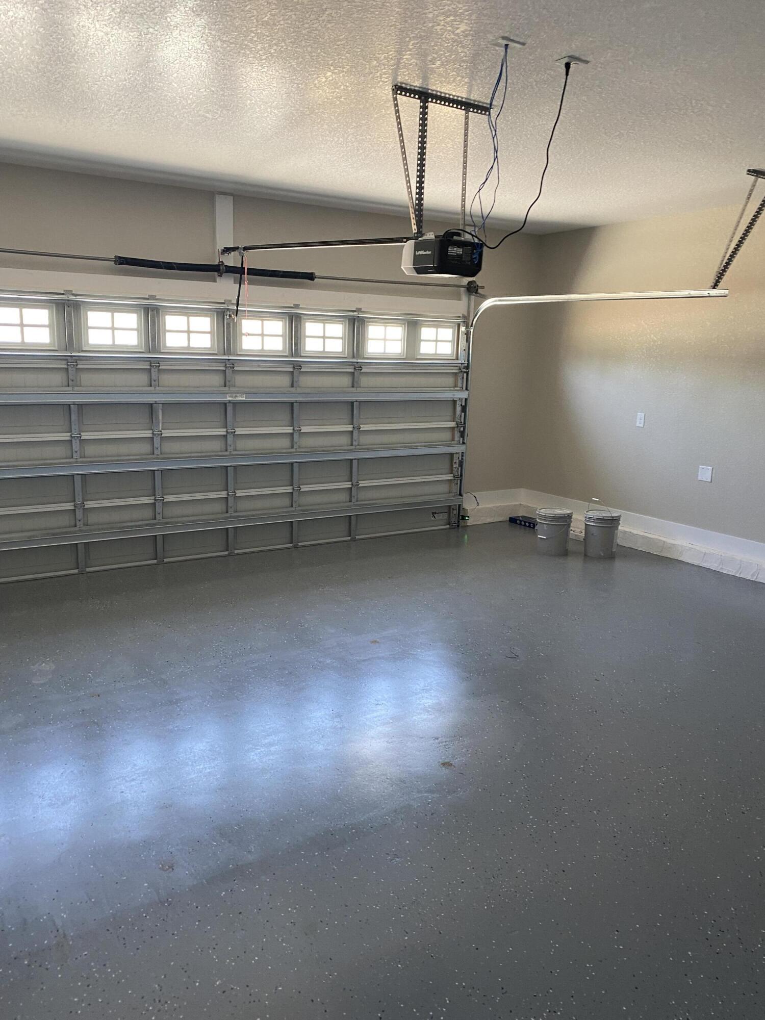 HUNTERS CREEK - Residential