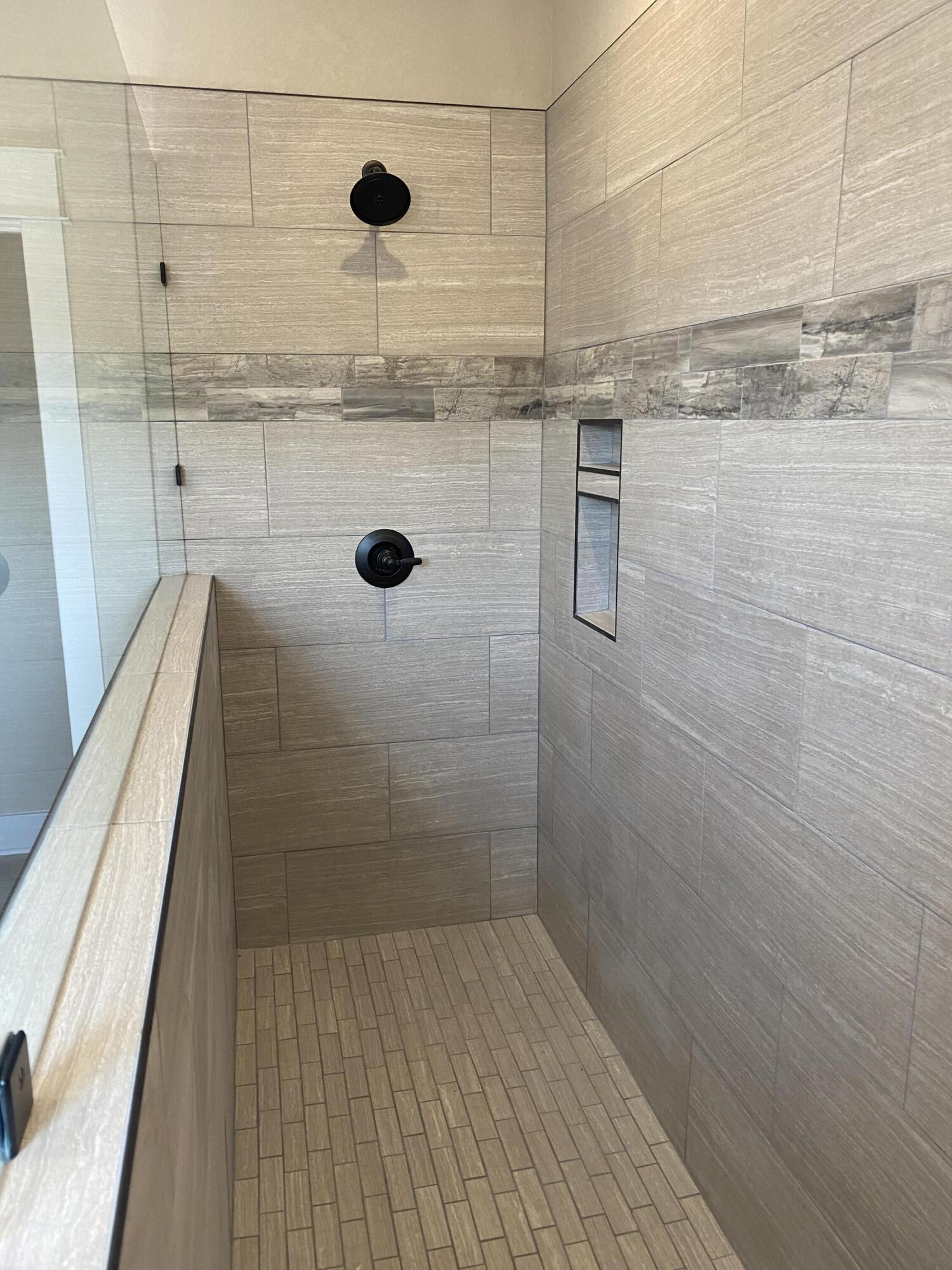 HUNTERS CREEK - Residential