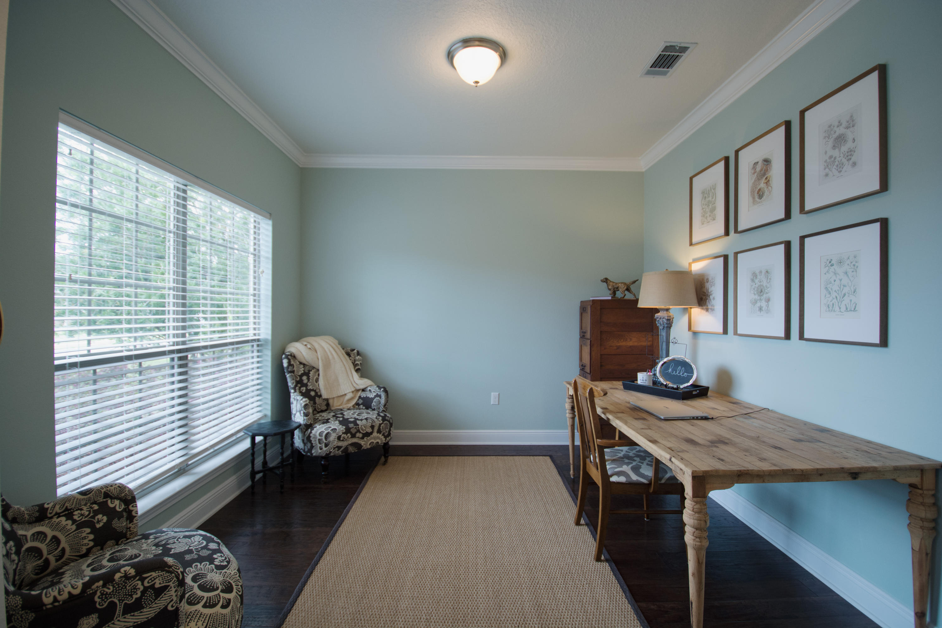 WHISPERING LAKE - Residential