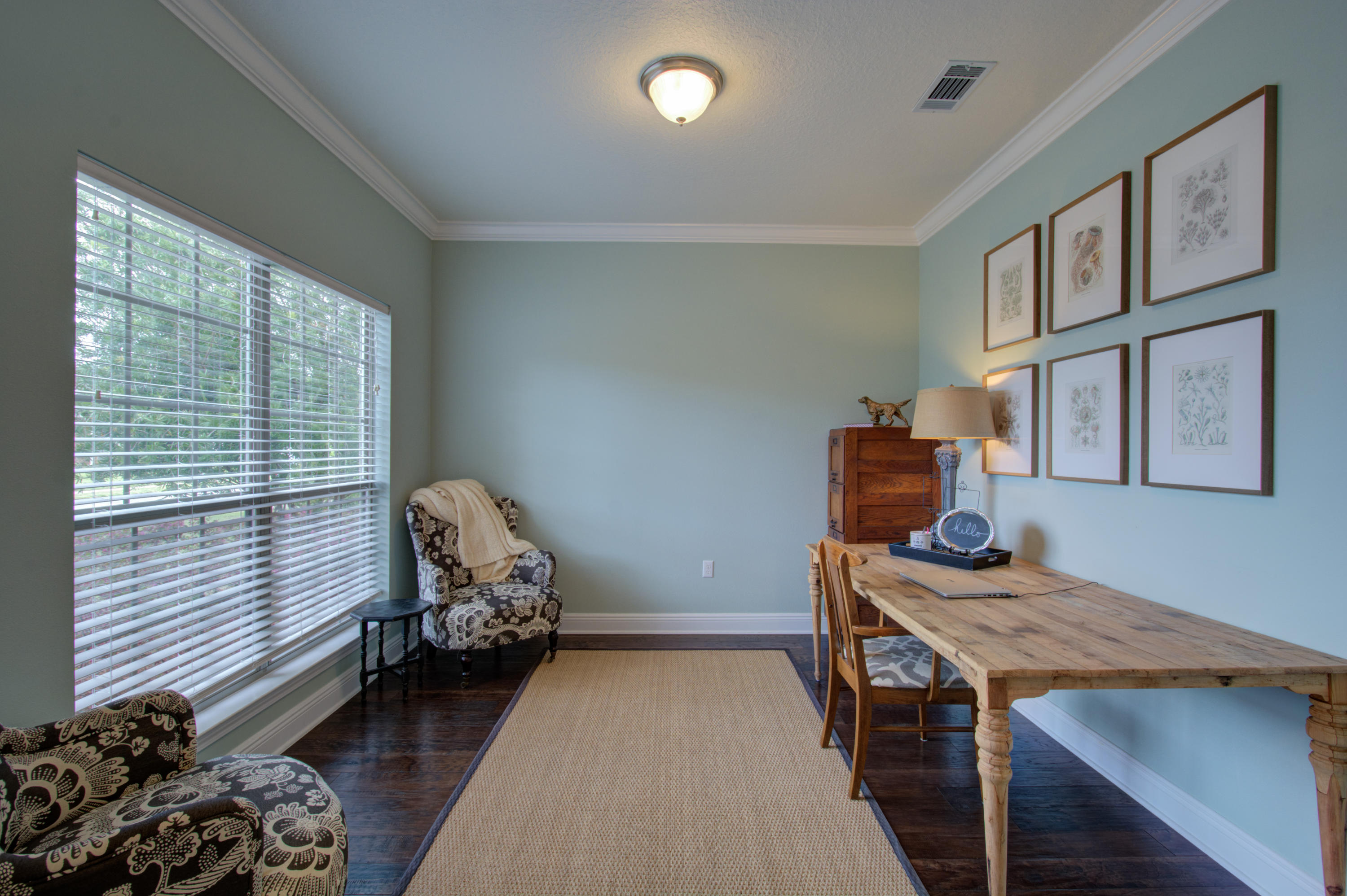 WHISPERING LAKE - Residential