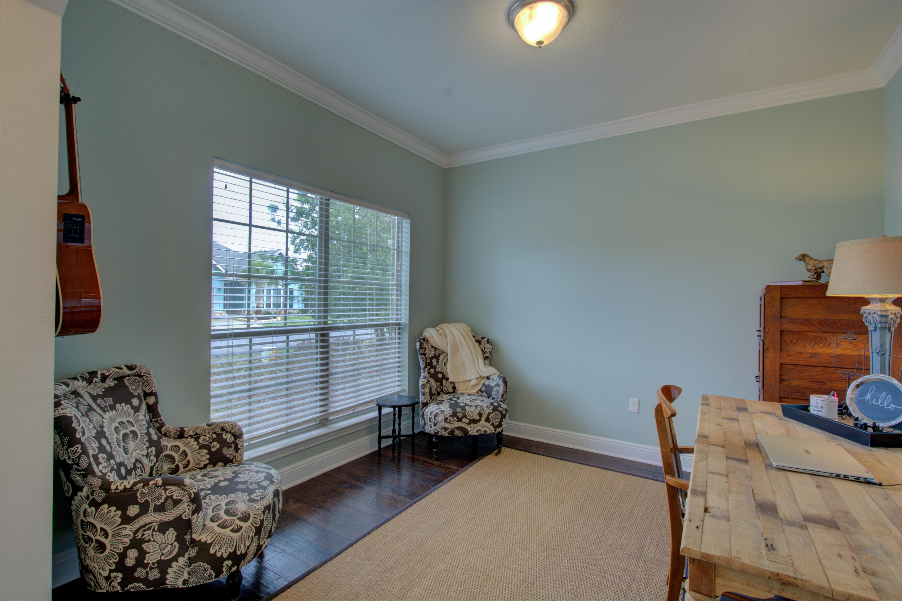 WHISPERING LAKE - Residential