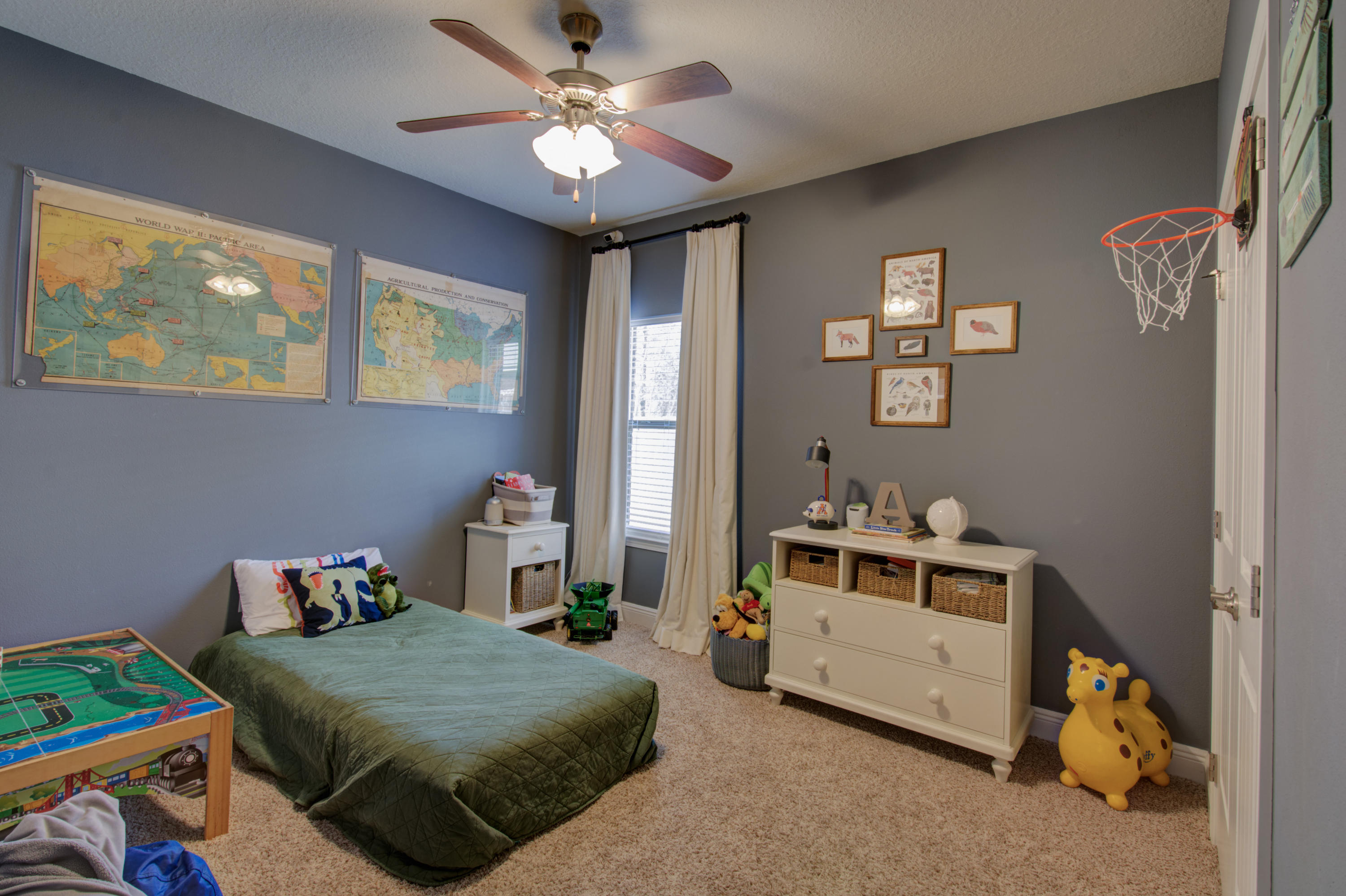 WHISPERING LAKE - Residential