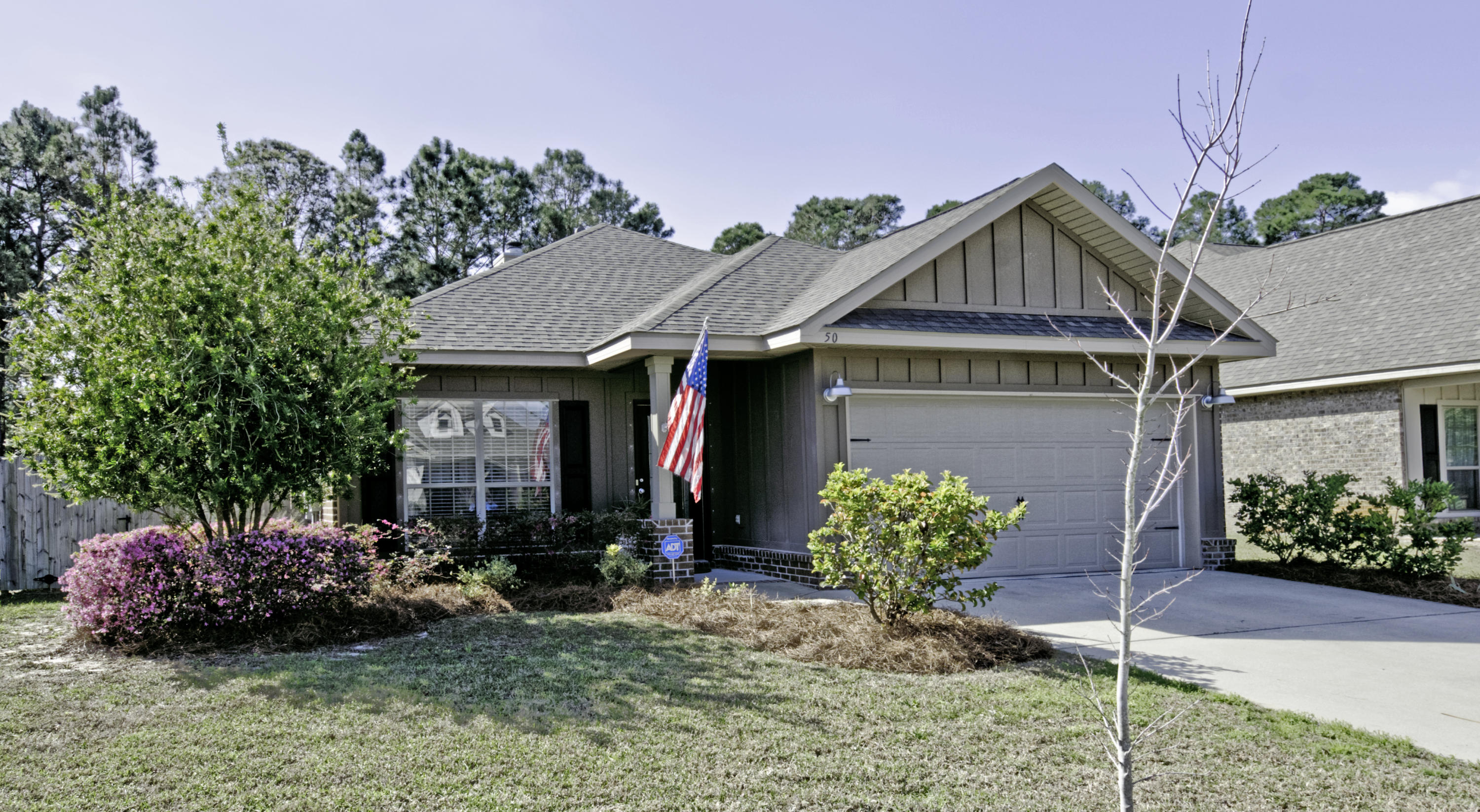 WHISPERING LAKE - Residential