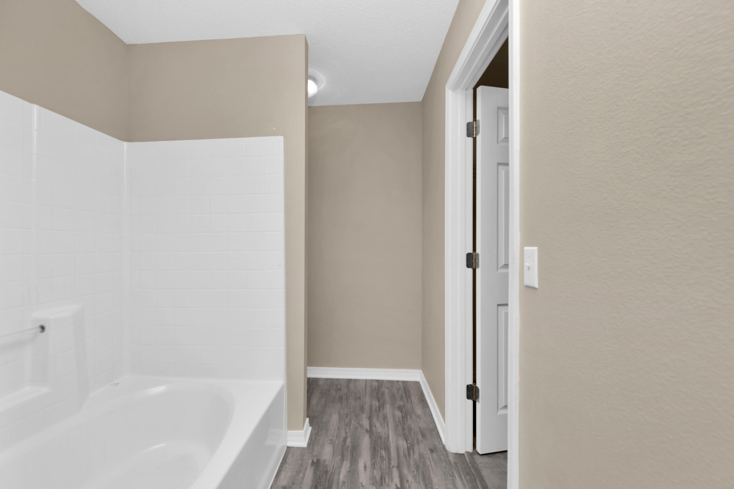 THE VINEYARDS - Residential