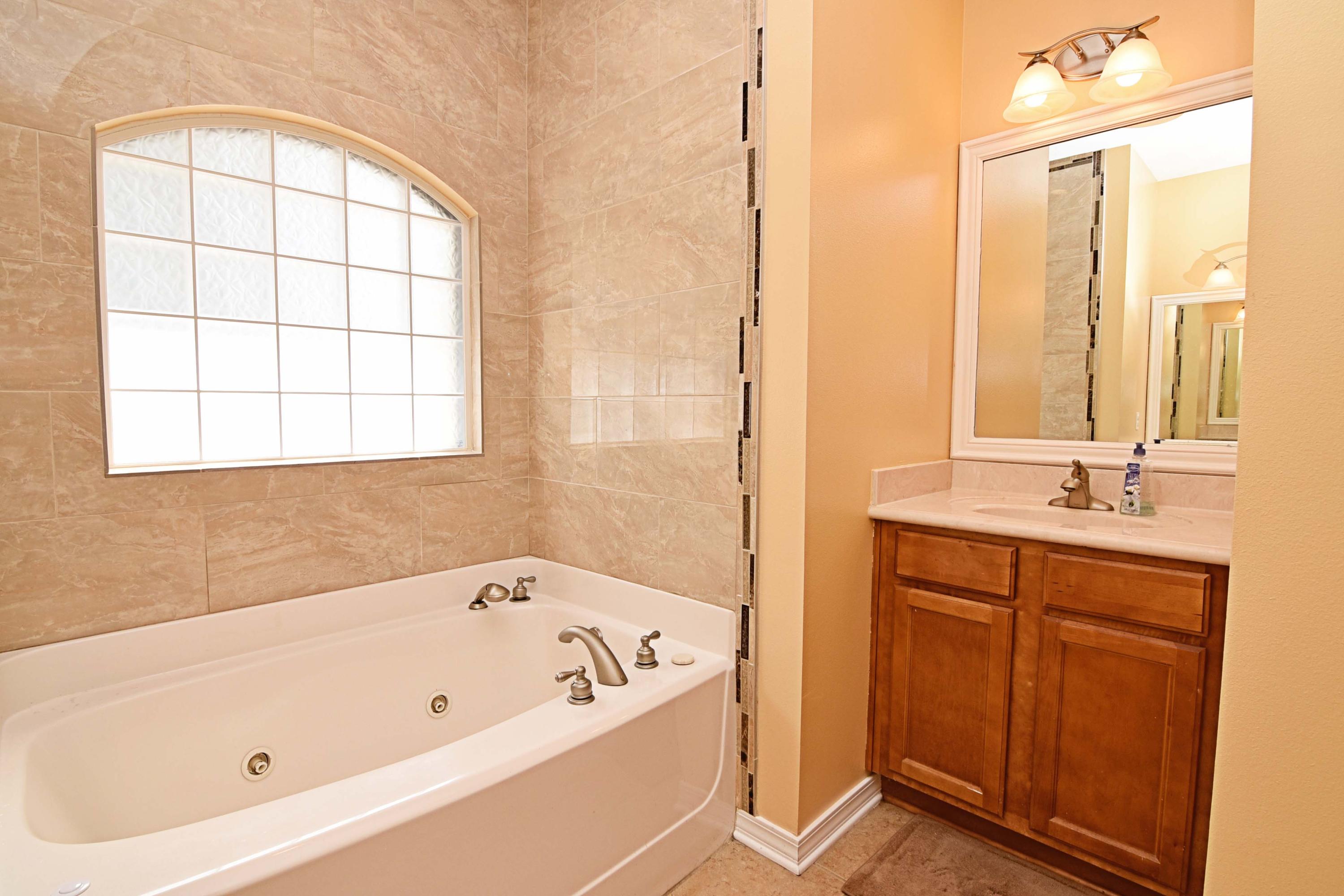 BRIDGEPORT COLONY - Residential