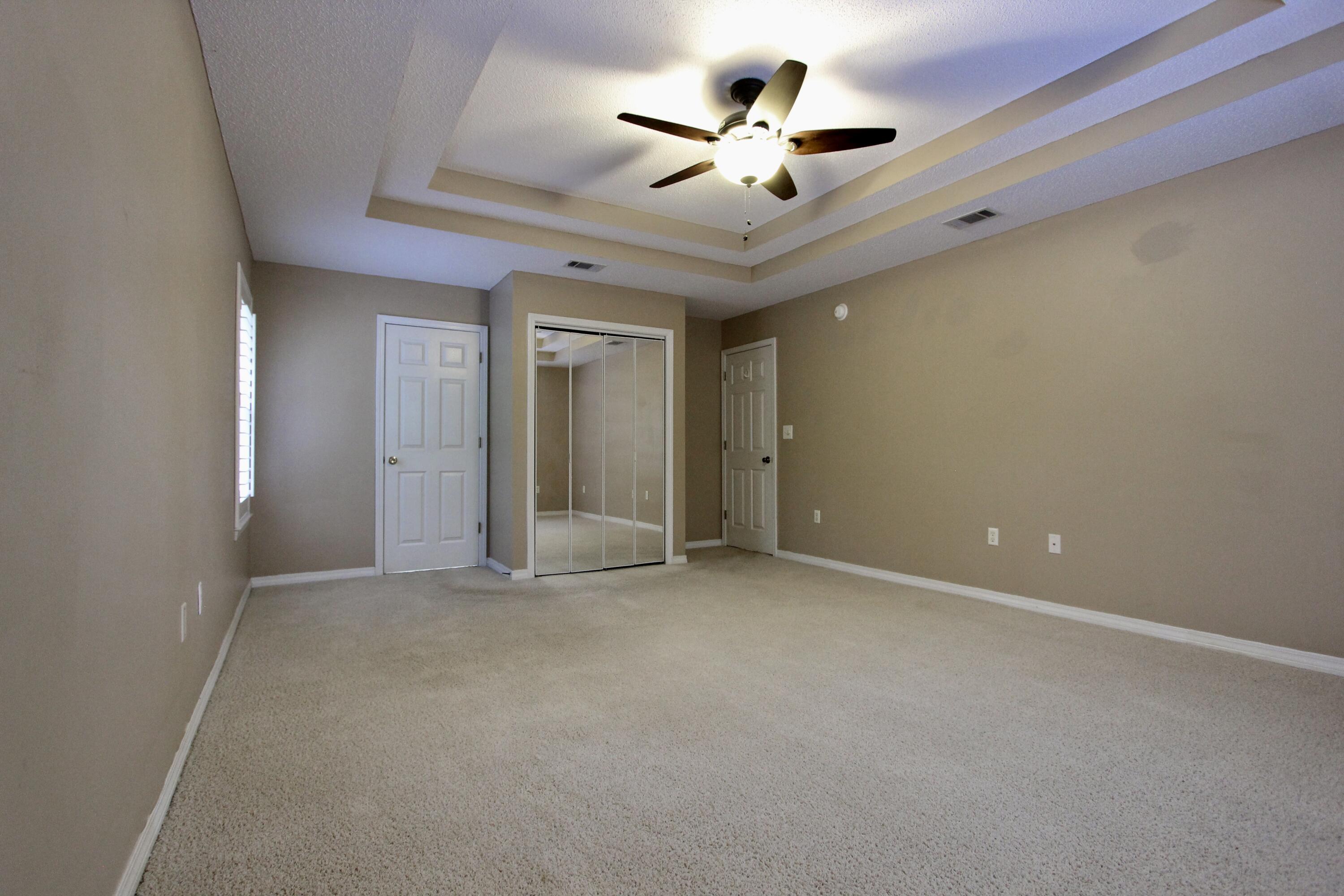 COUNTRY CLUB ESTATES - Residential