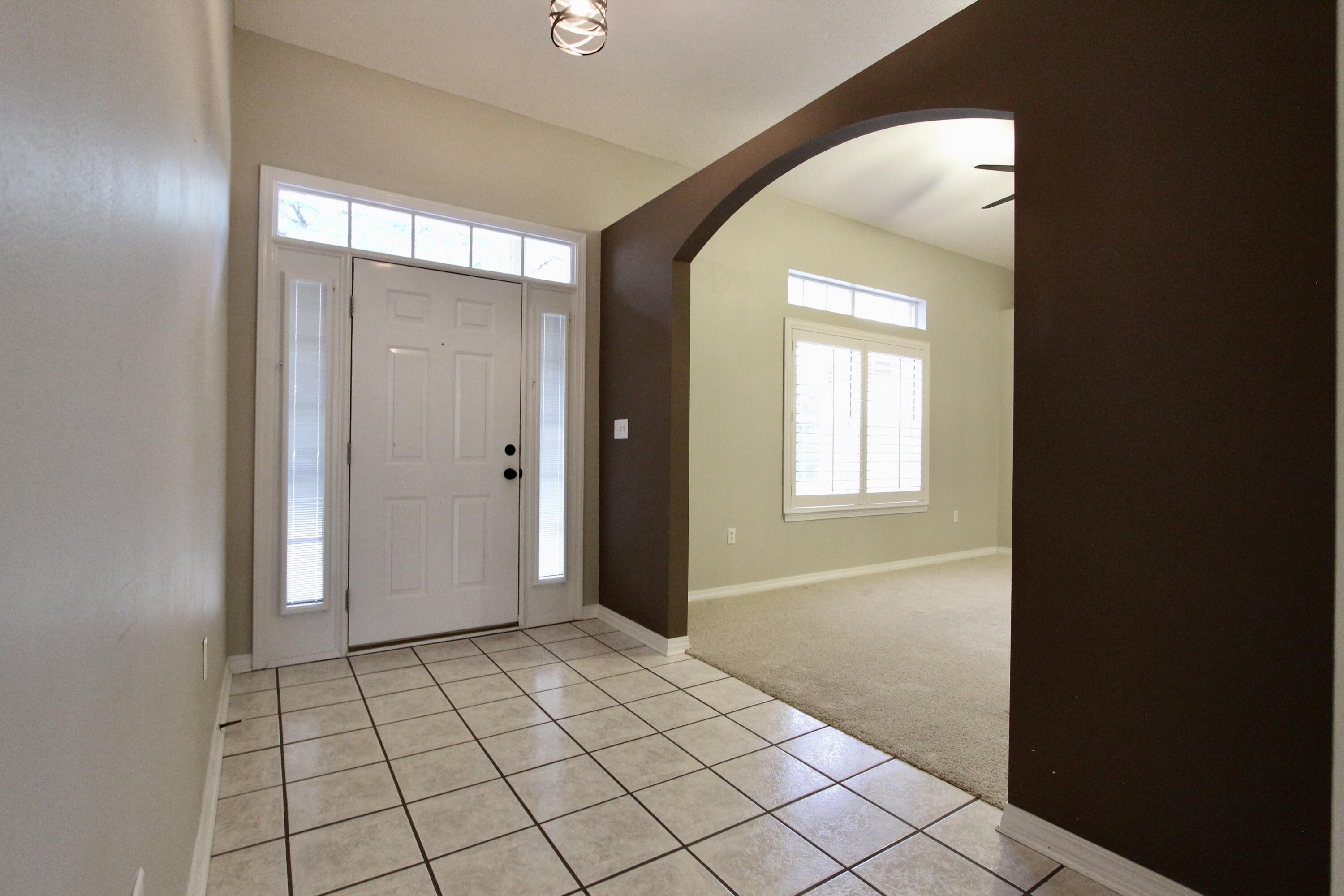 COUNTRY CLUB ESTATES - Residential