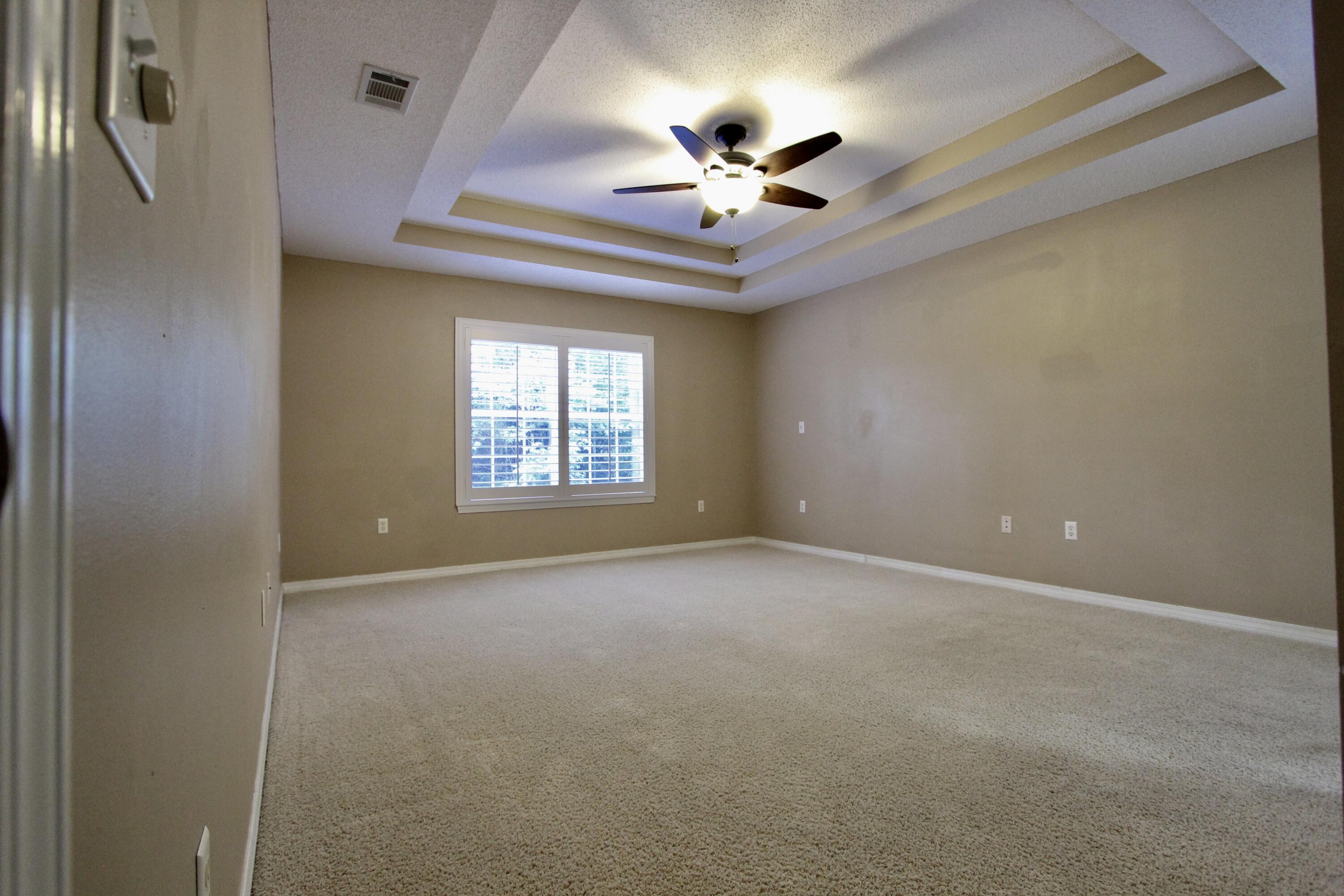 COUNTRY CLUB ESTATES - Residential