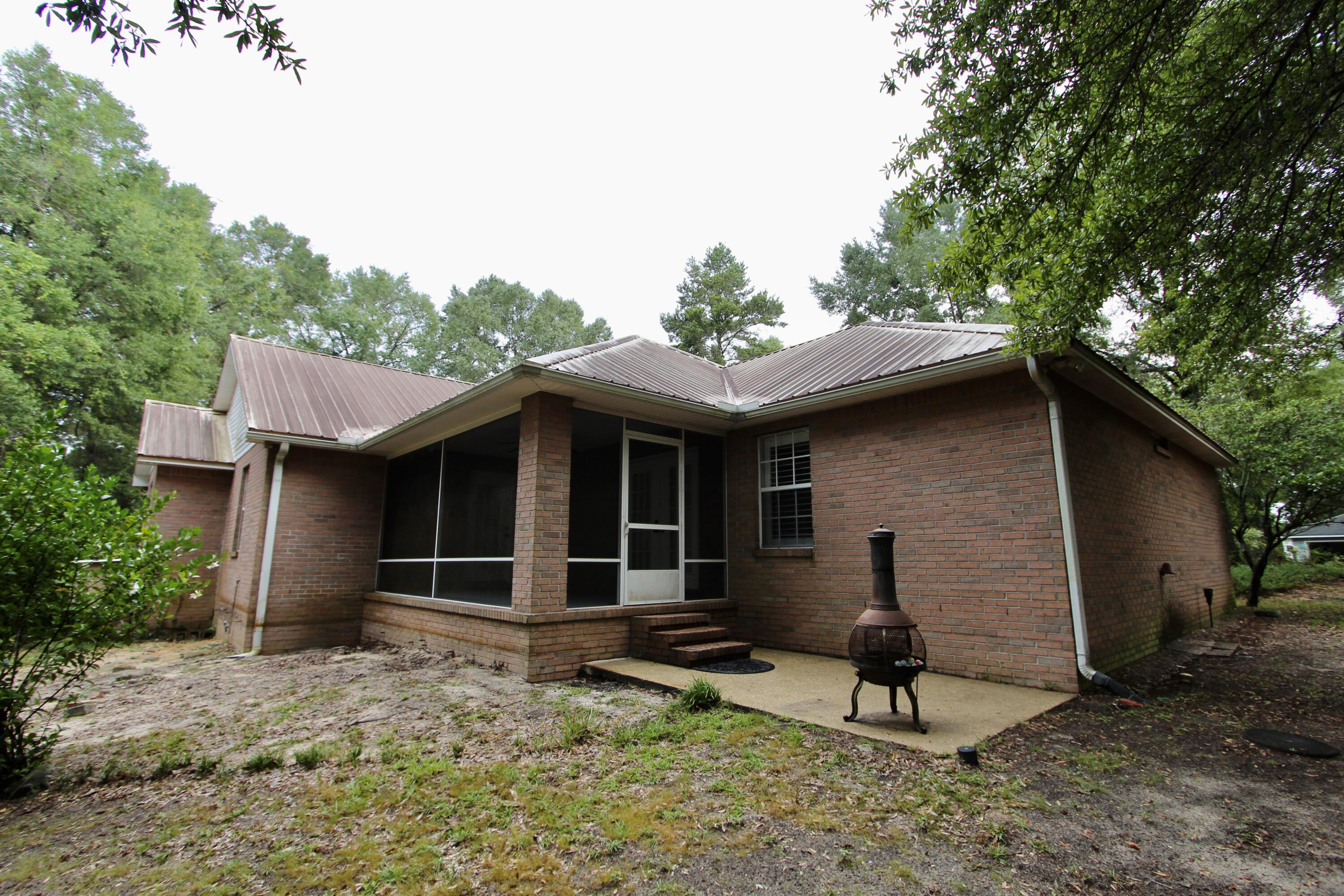 COUNTRY CLUB ESTATES - Residential