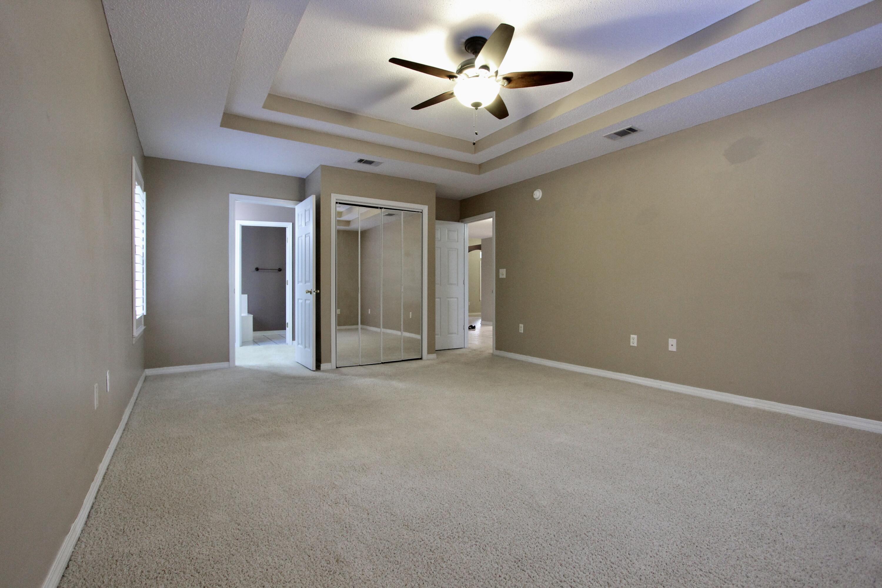 COUNTRY CLUB ESTATES - Residential