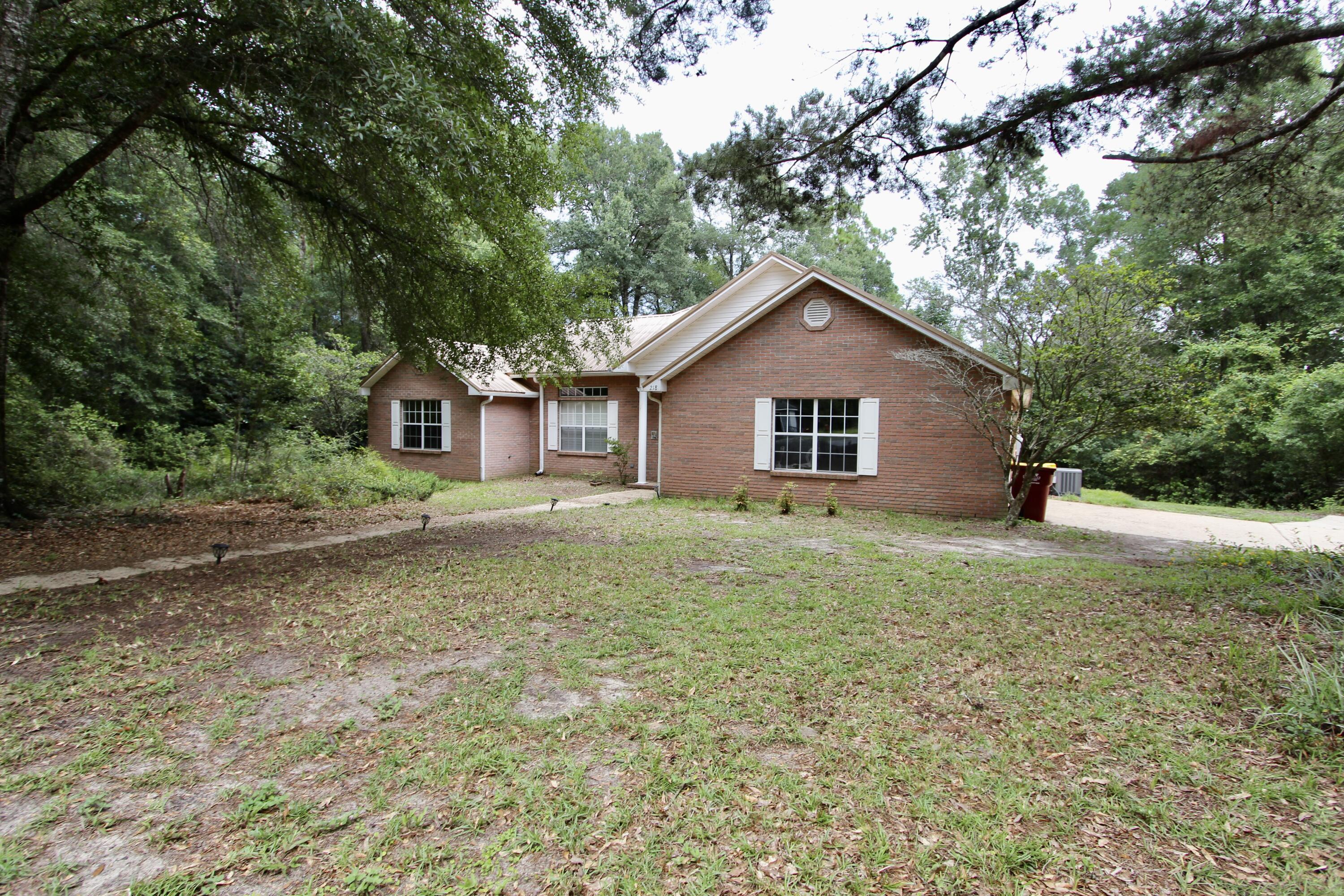 COUNTRY CLUB ESTATES - Residential