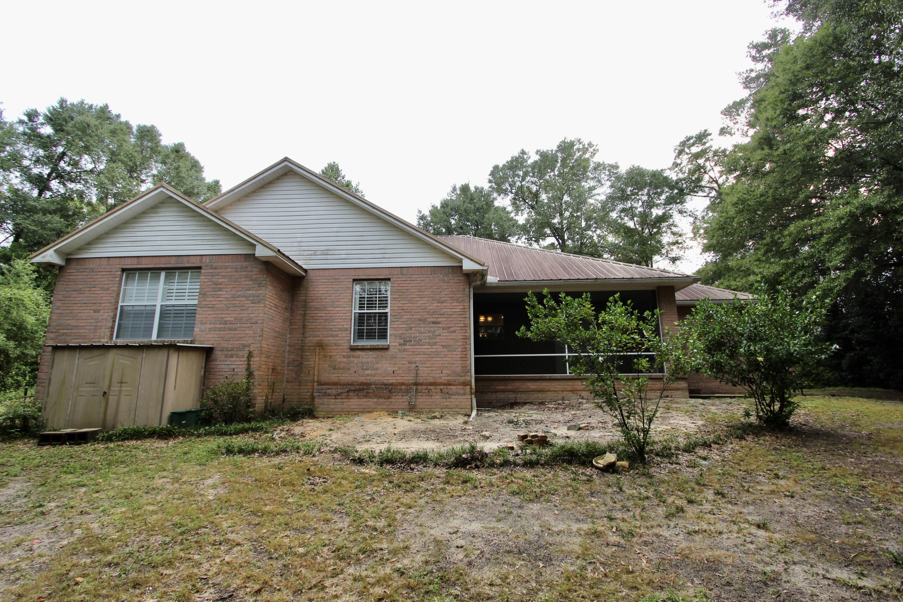 COUNTRY CLUB ESTATES - Residential