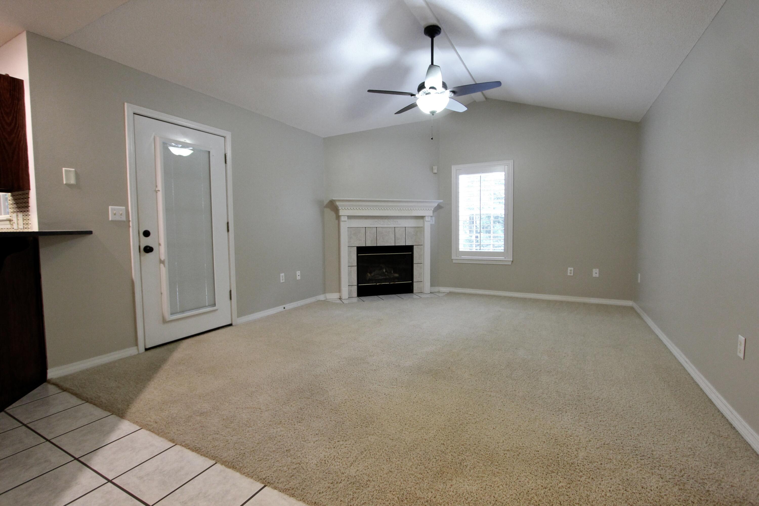 COUNTRY CLUB ESTATES - Residential