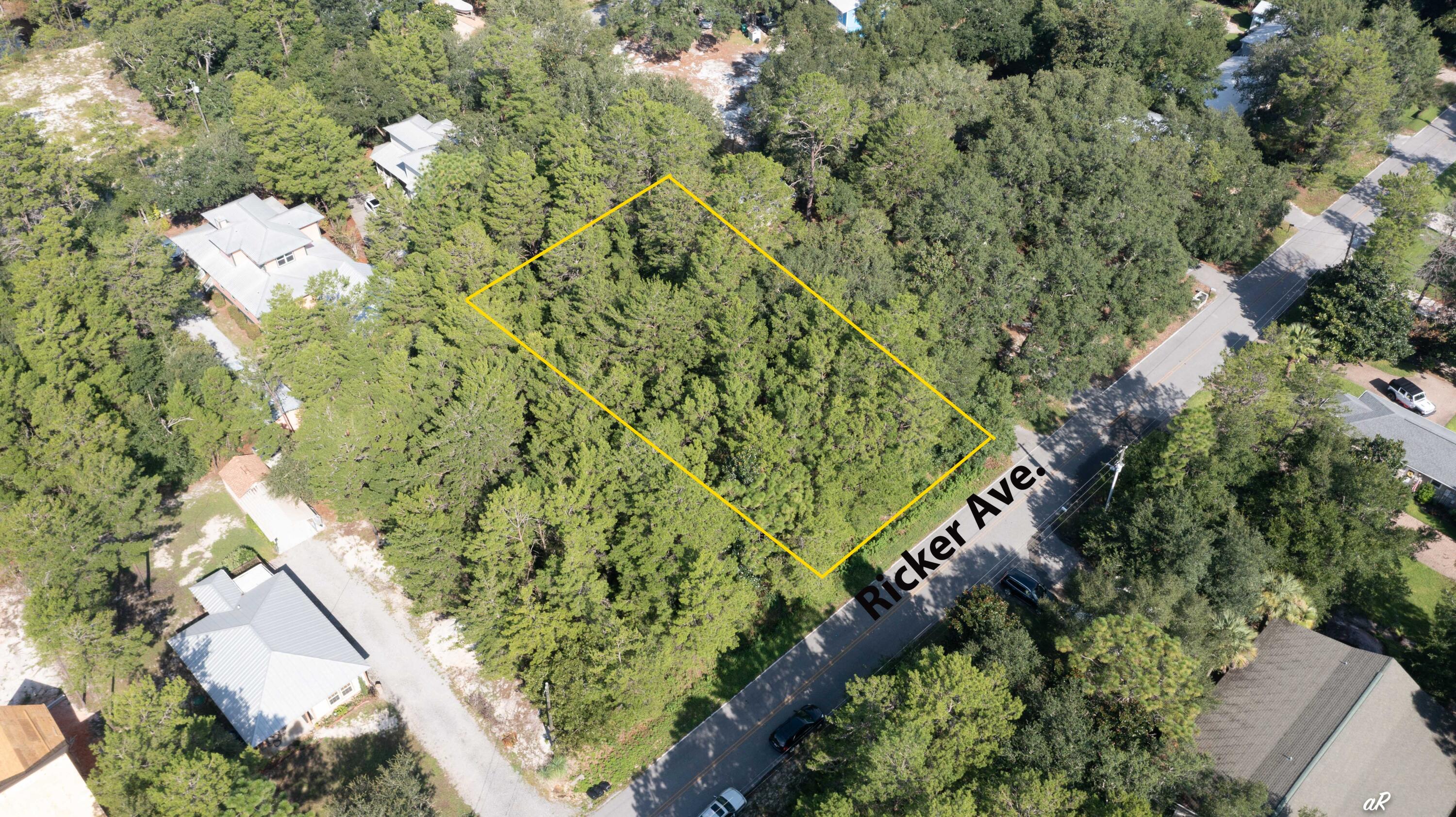 DAUGHETTES AMENDED - Land