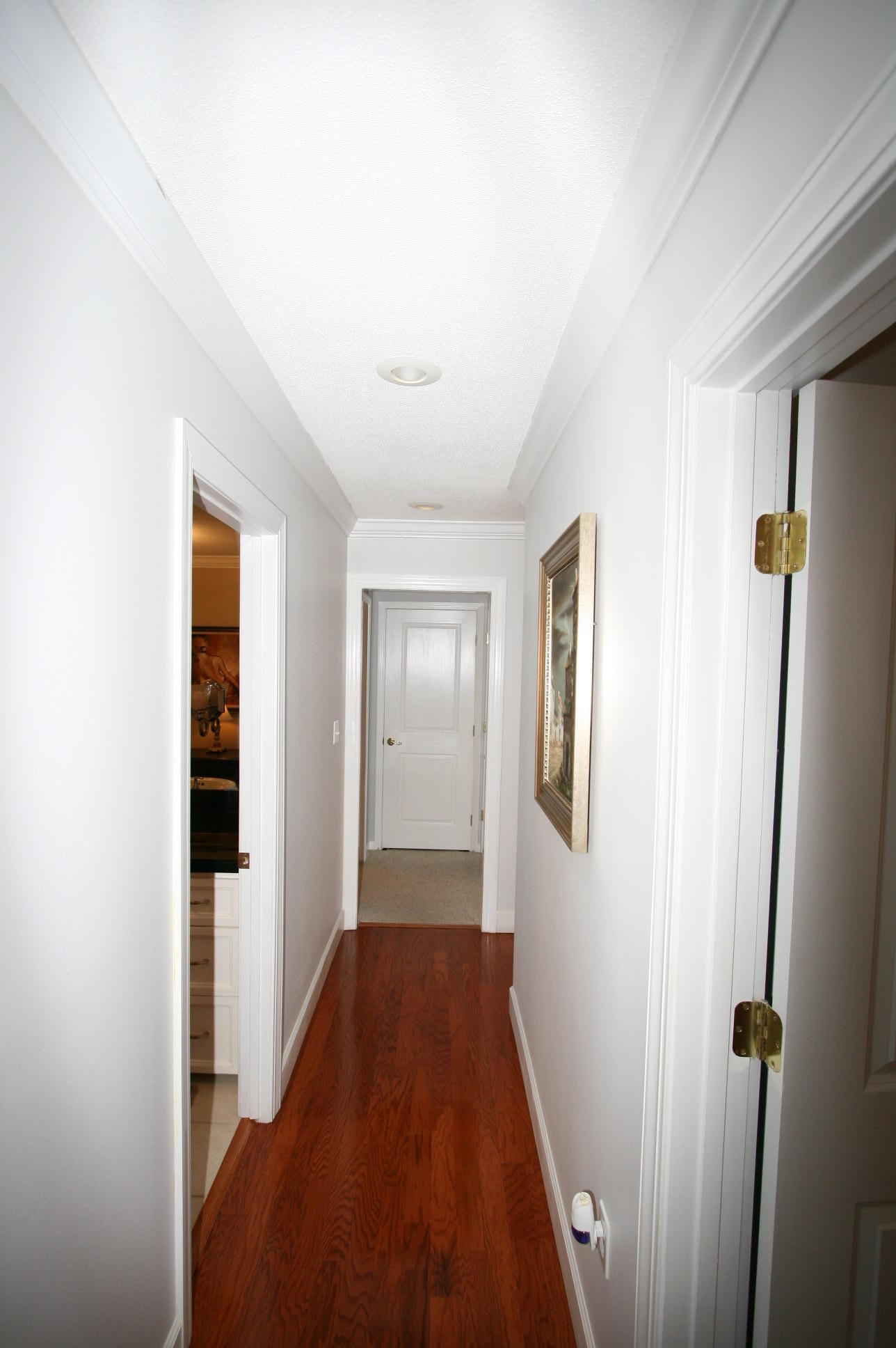 COUNTRY CLUB ESTATES - Residential