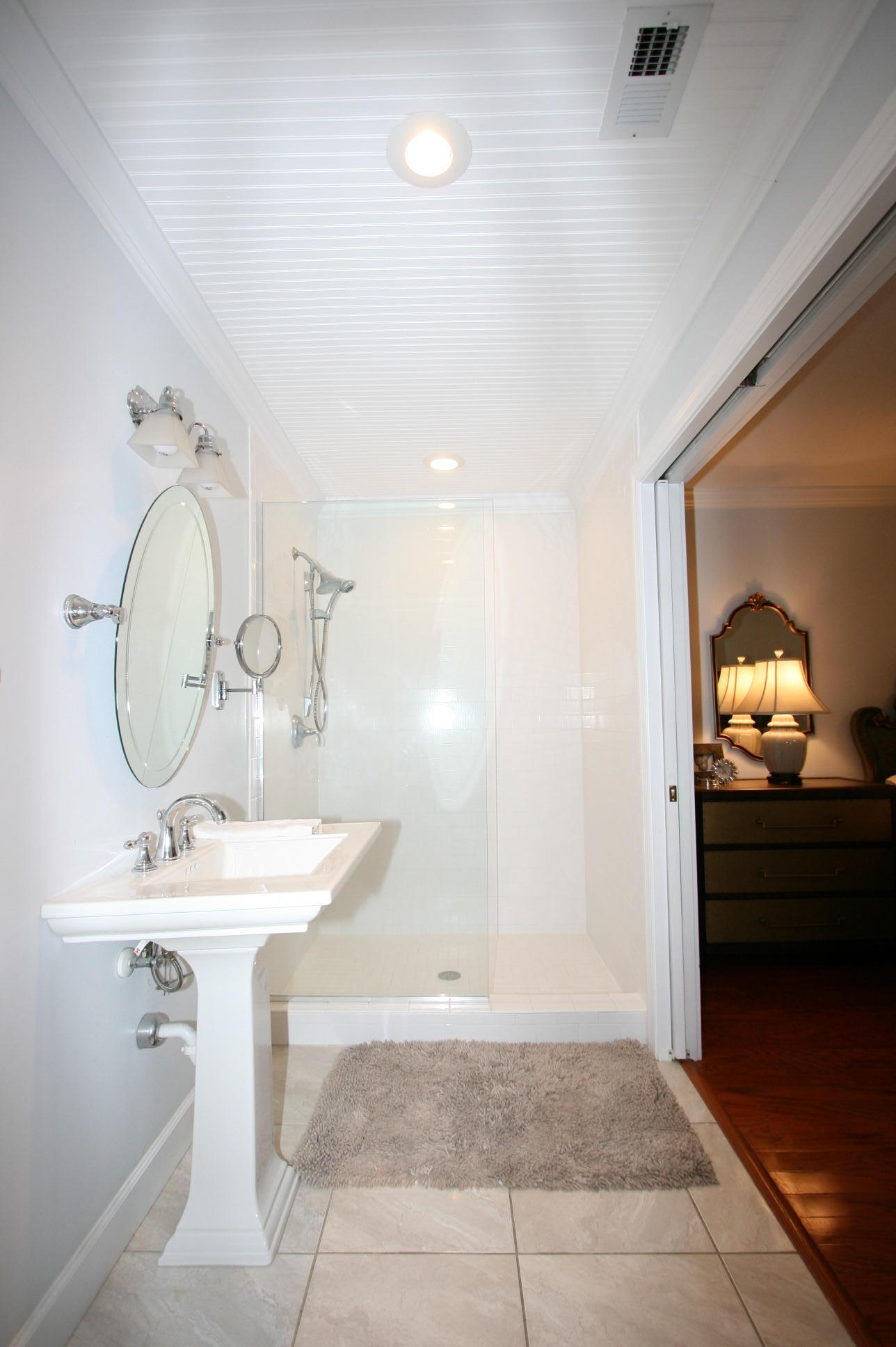 COUNTRY CLUB ESTATES - Residential