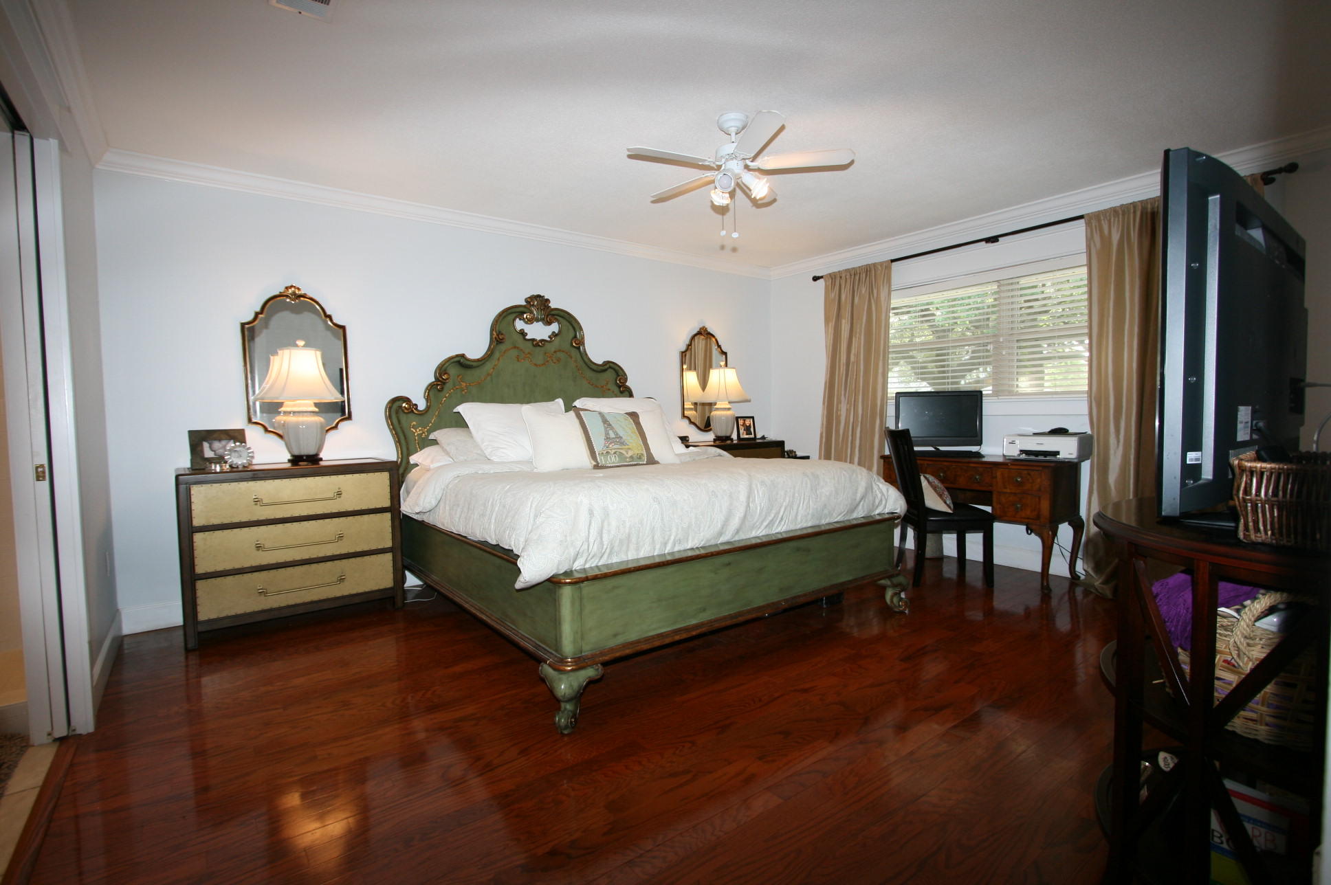 COUNTRY CLUB ESTATES - Residential