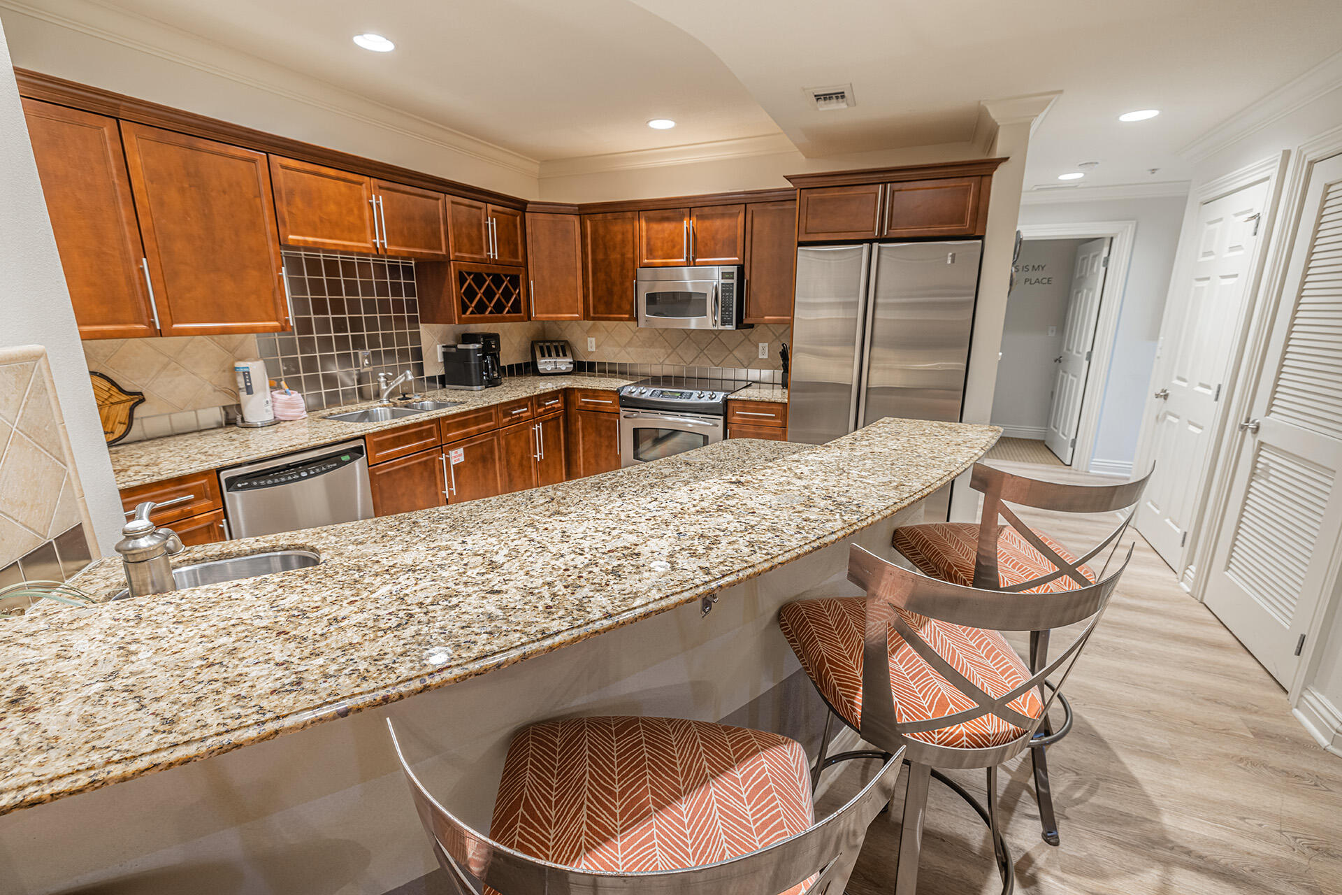 EMERALD GRANDE - Residential