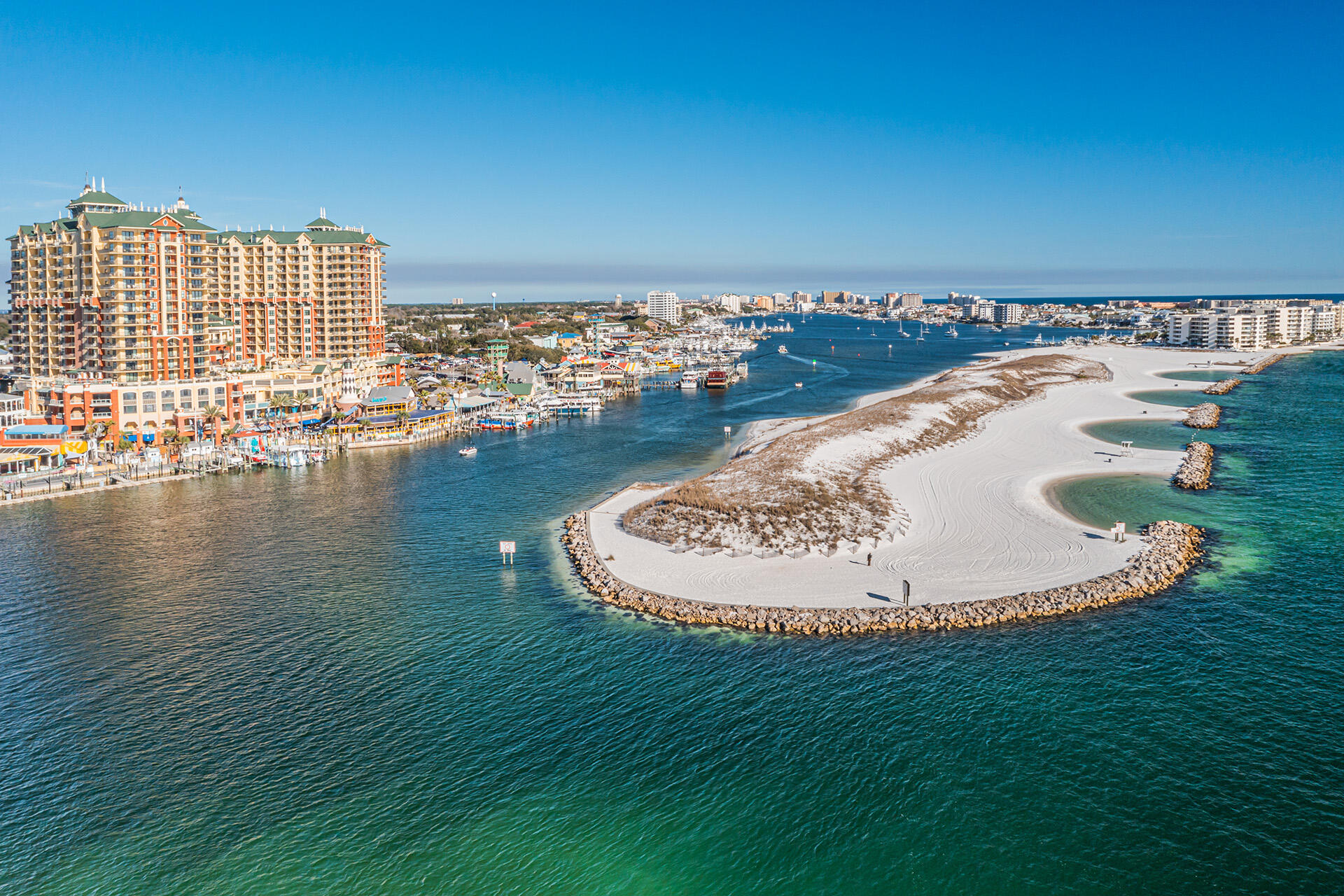 EMERALD GRANDE - Residential