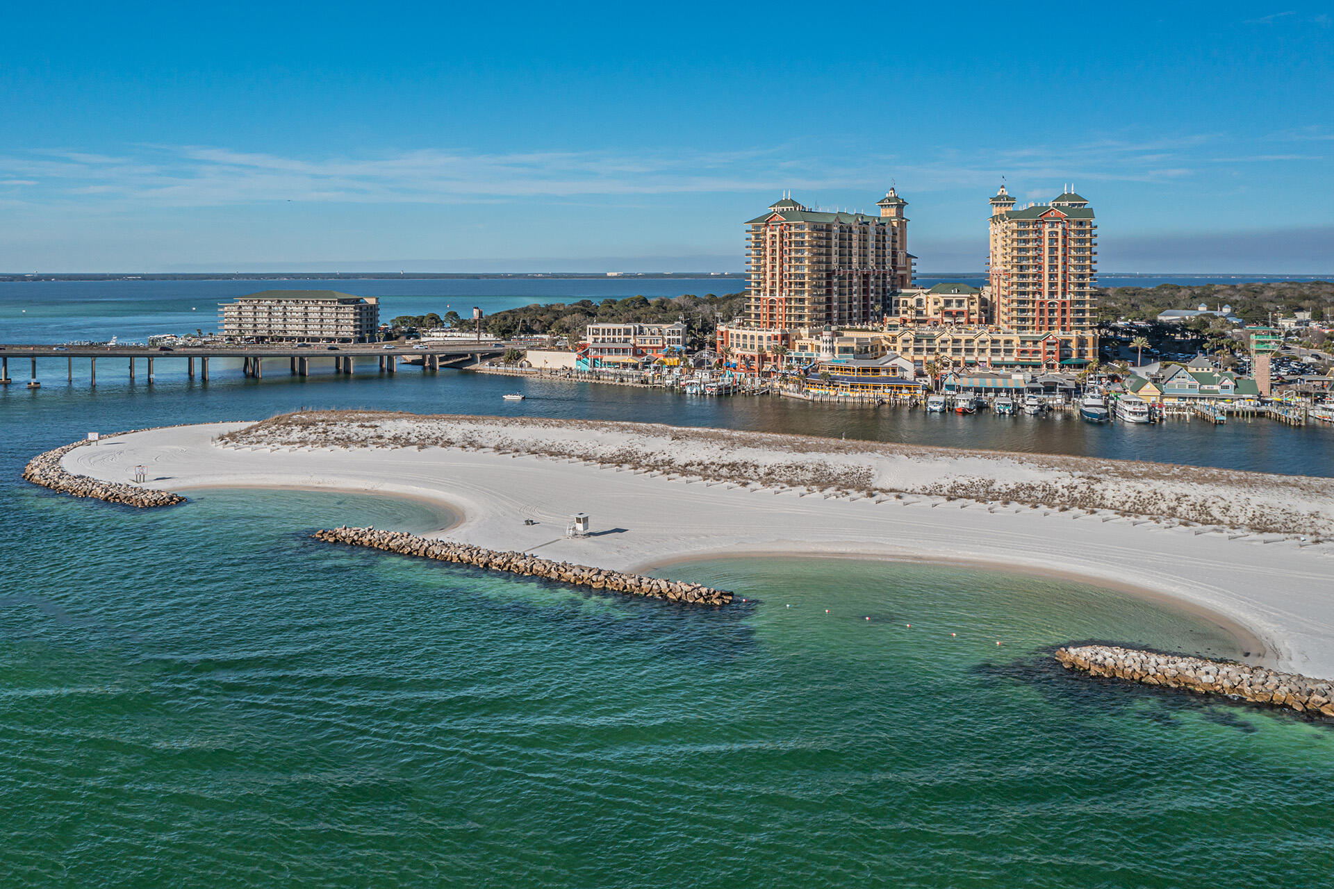 EMERALD GRANDE - Residential