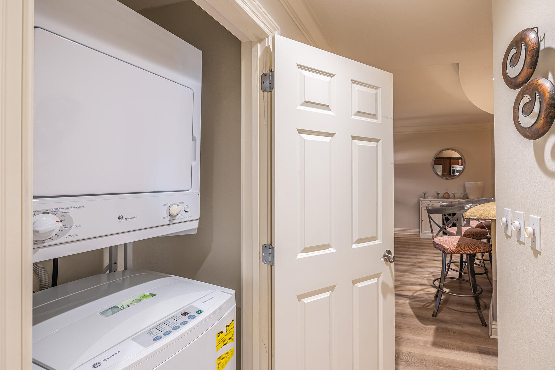 EMERALD GRANDE - Residential