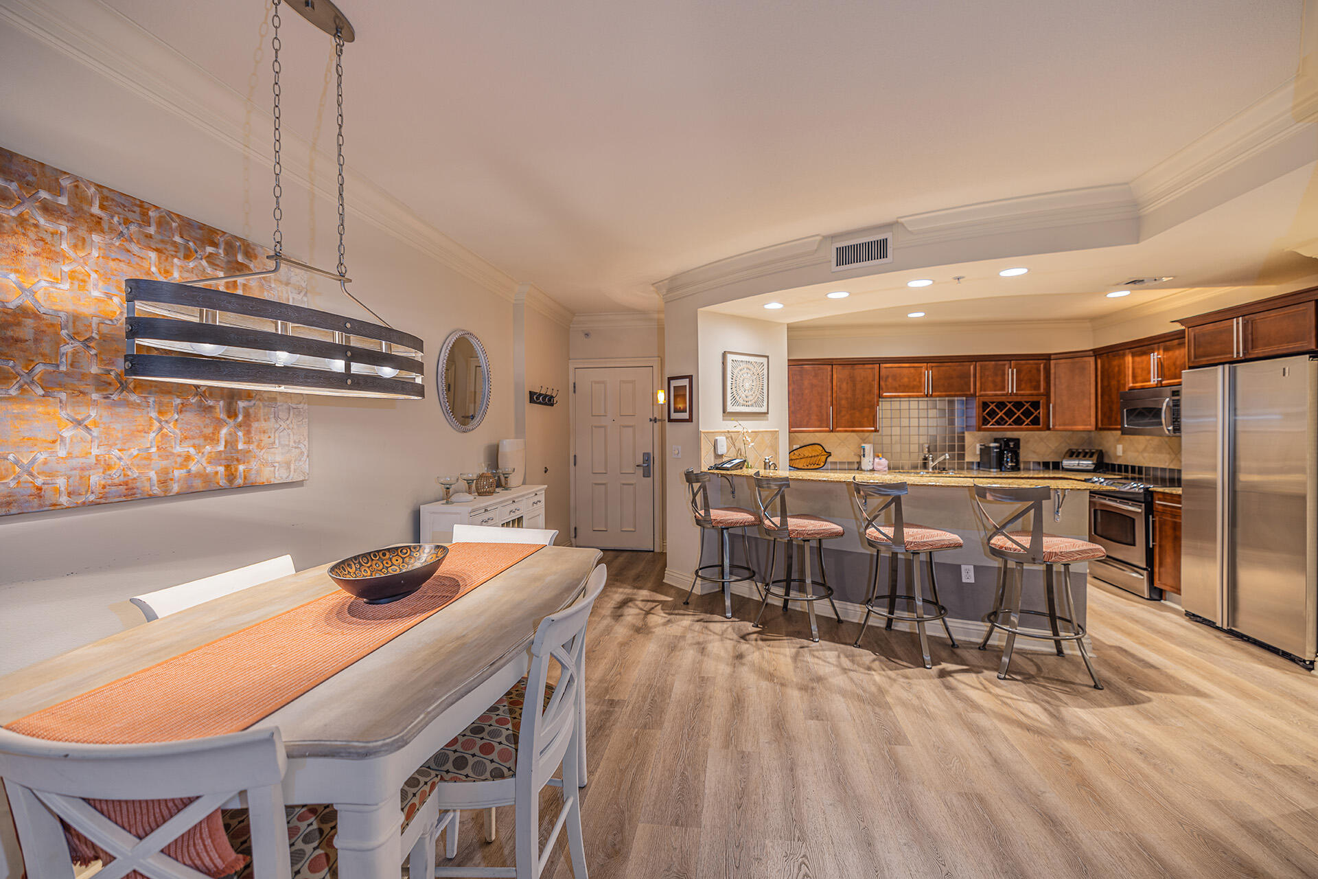 EMERALD GRANDE - Residential