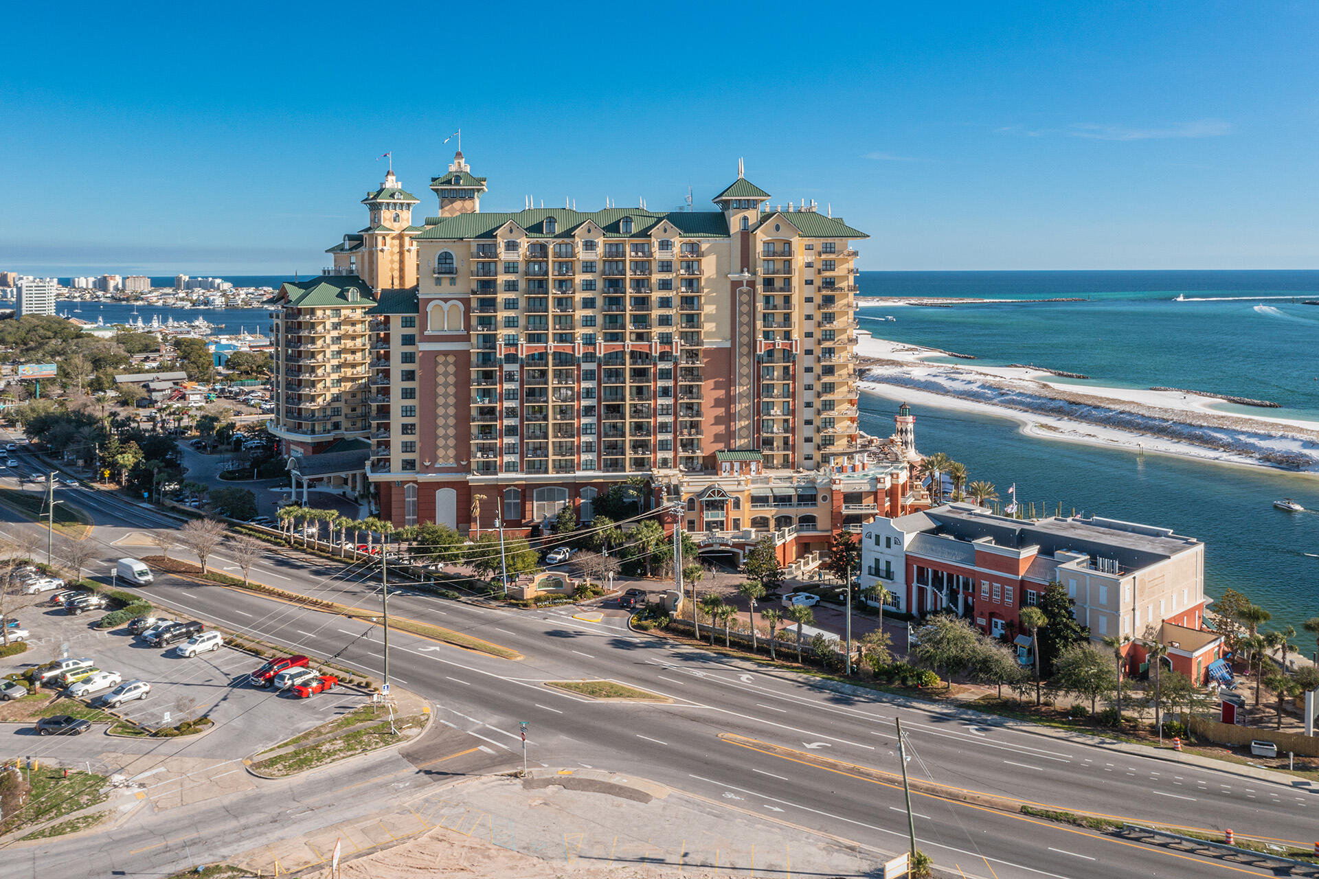 EMERALD GRANDE - Residential