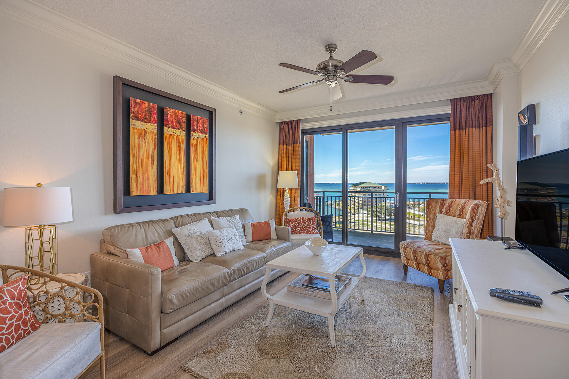 EMERALD GRANDE - Residential