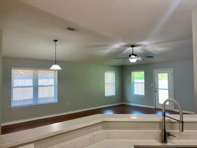 HAMPTON RIDGE - Residential Lease