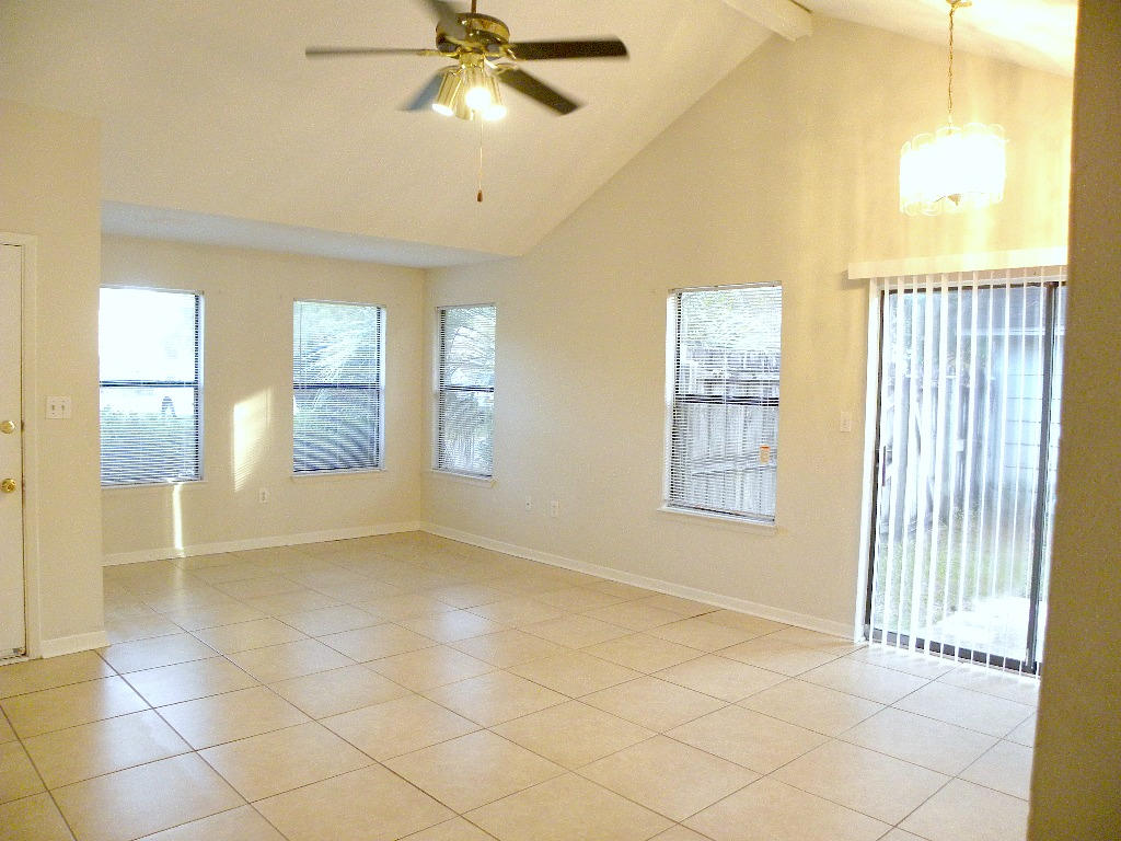 HIDDEN TRAILS PH 1 - Residential